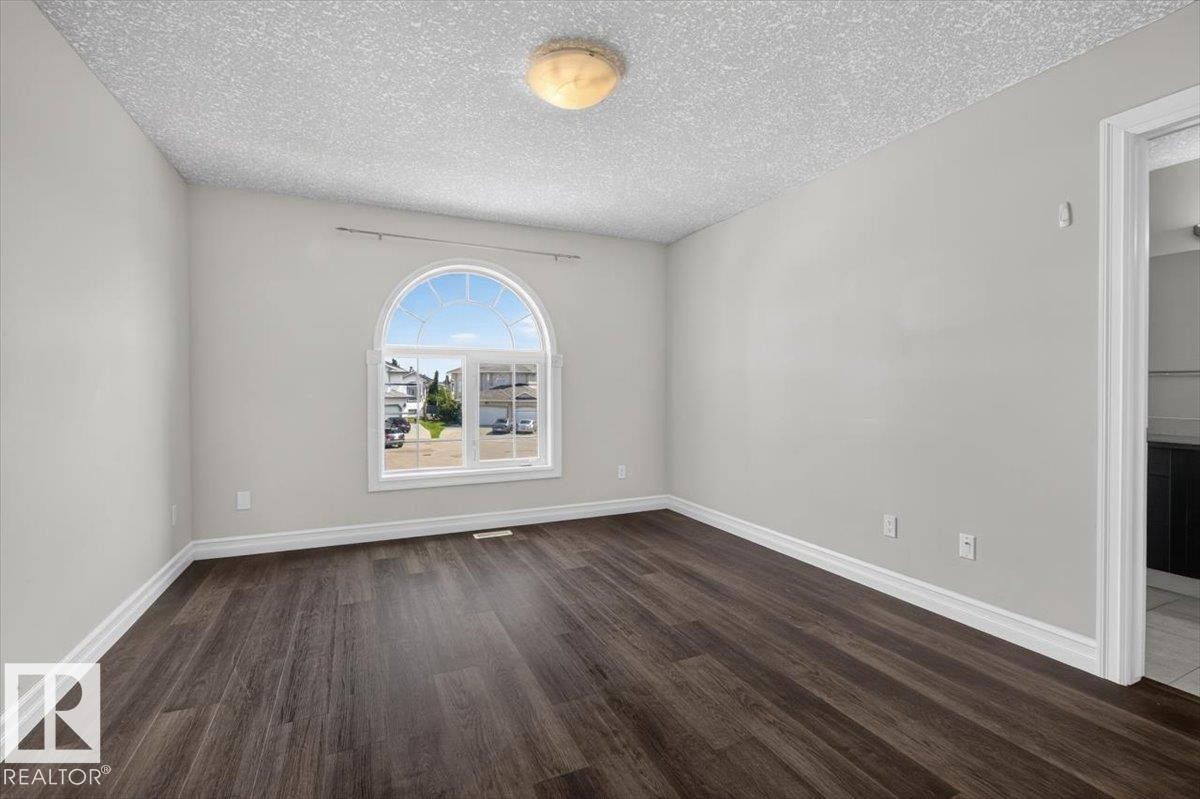 2836 34A Avenue Nw, Edmonton, AB - Indoor Photo Showing Other Room