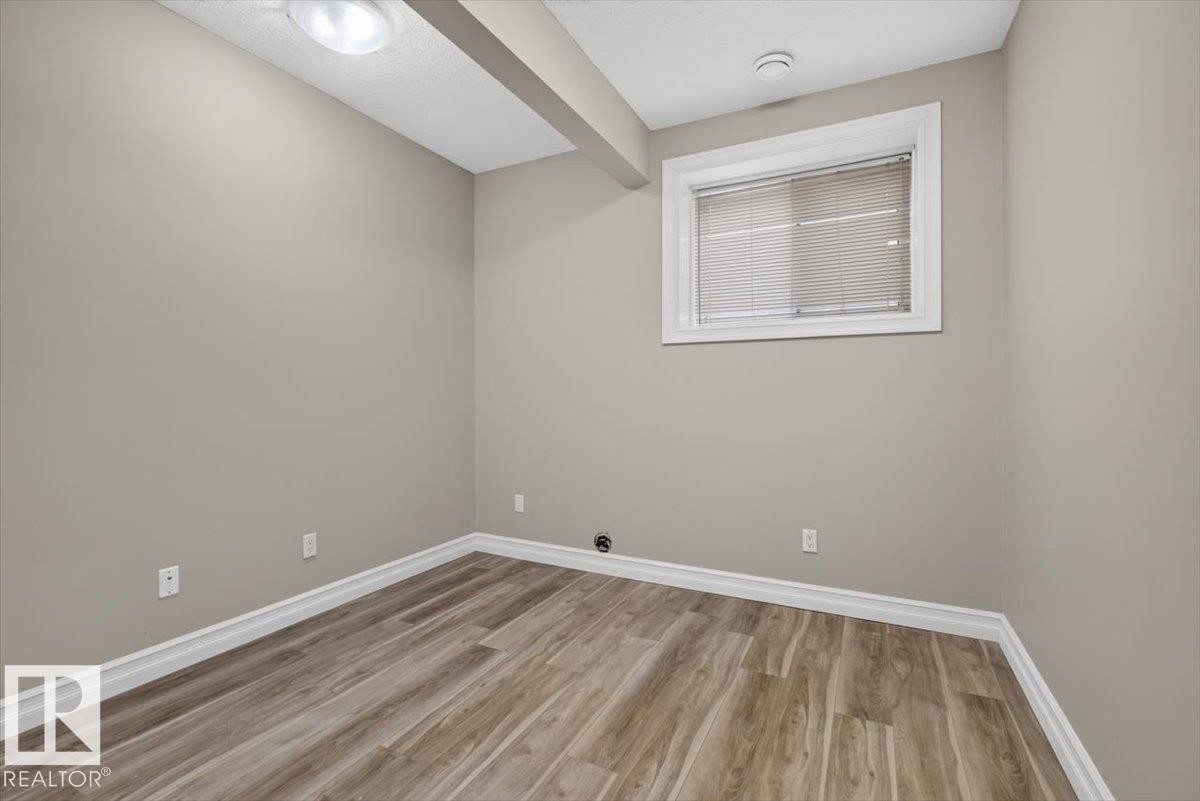 2836 34A Avenue Nw, Edmonton, AB - Indoor Photo Showing Other Room