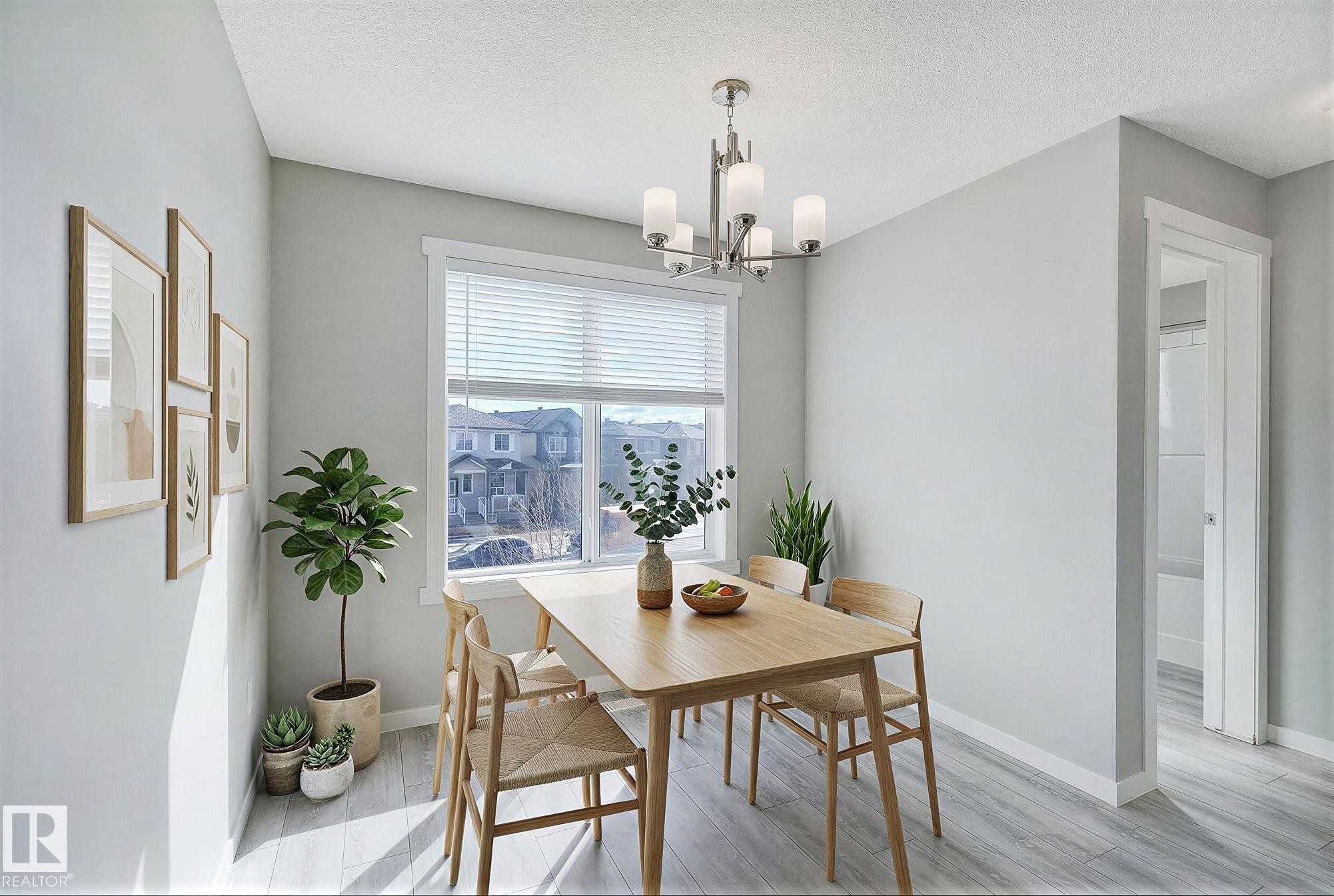 #20 1530 Tamarack Boulevard Nw, Edmonton, AB - Indoor Photo Showing Dining Room