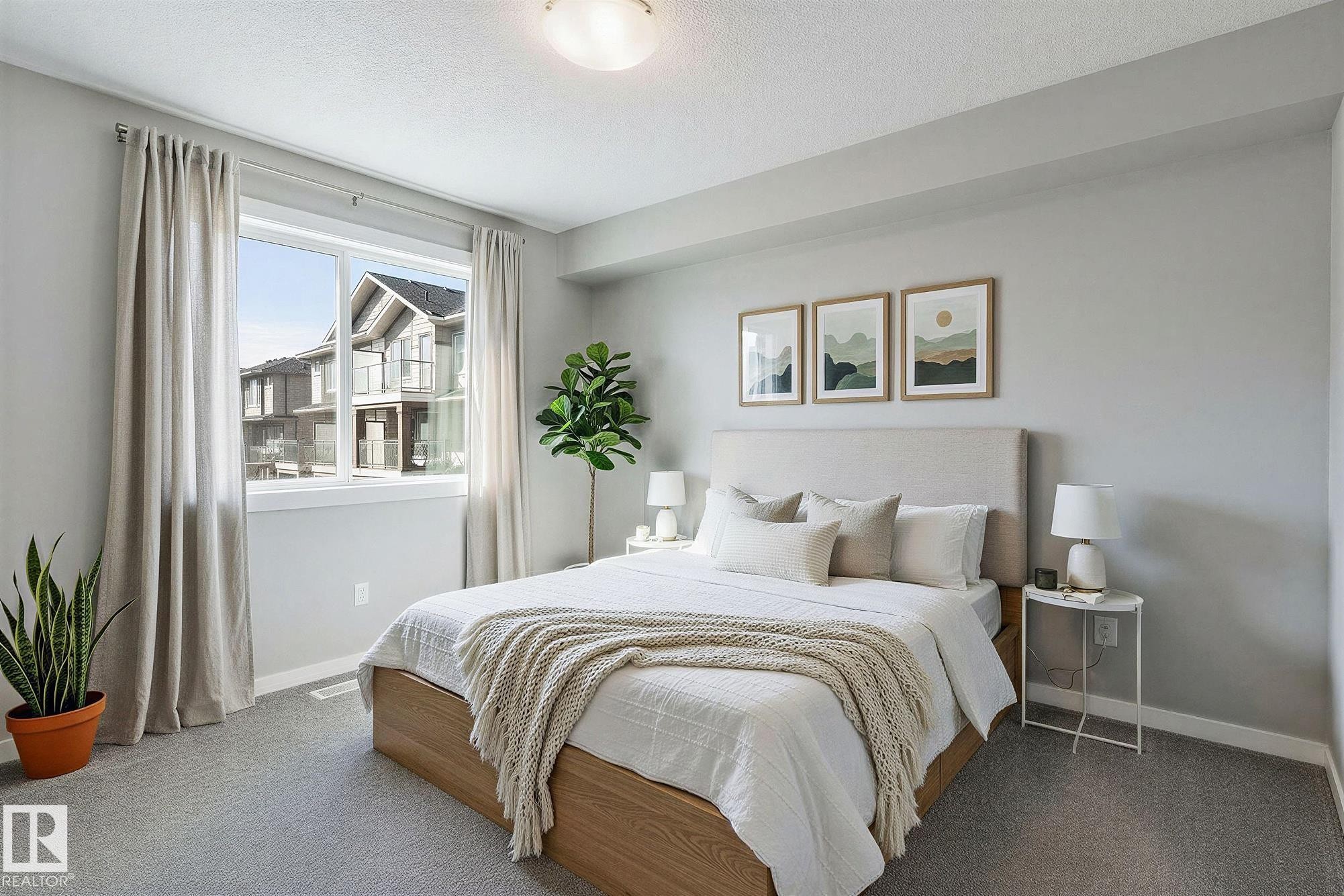 #20 1530 Tamarack Boulevard Nw, Edmonton, AB - Indoor Photo Showing Bedroom
