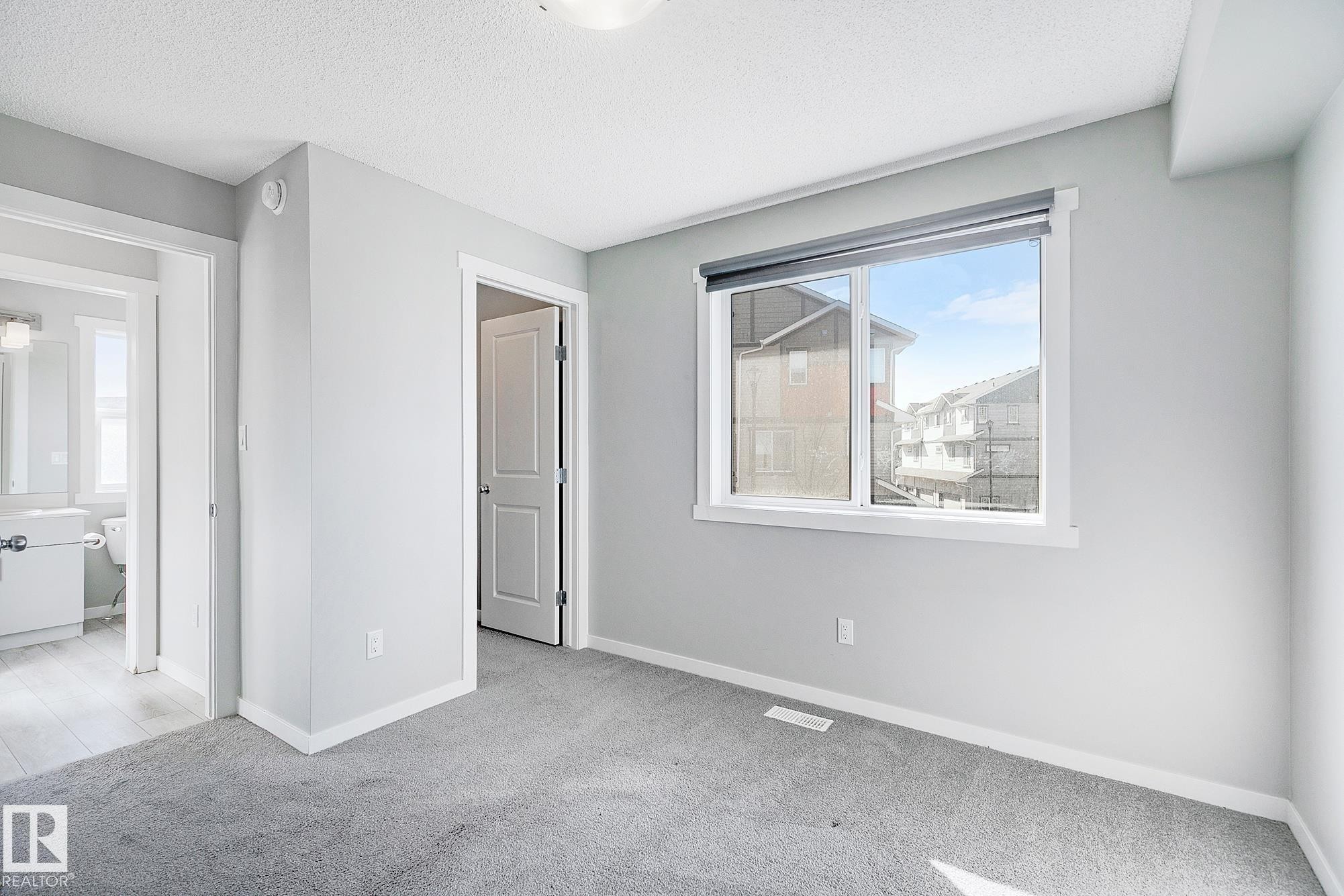 #20 1530 Tamarack Boulevard Nw, Edmonton, AB - Indoor