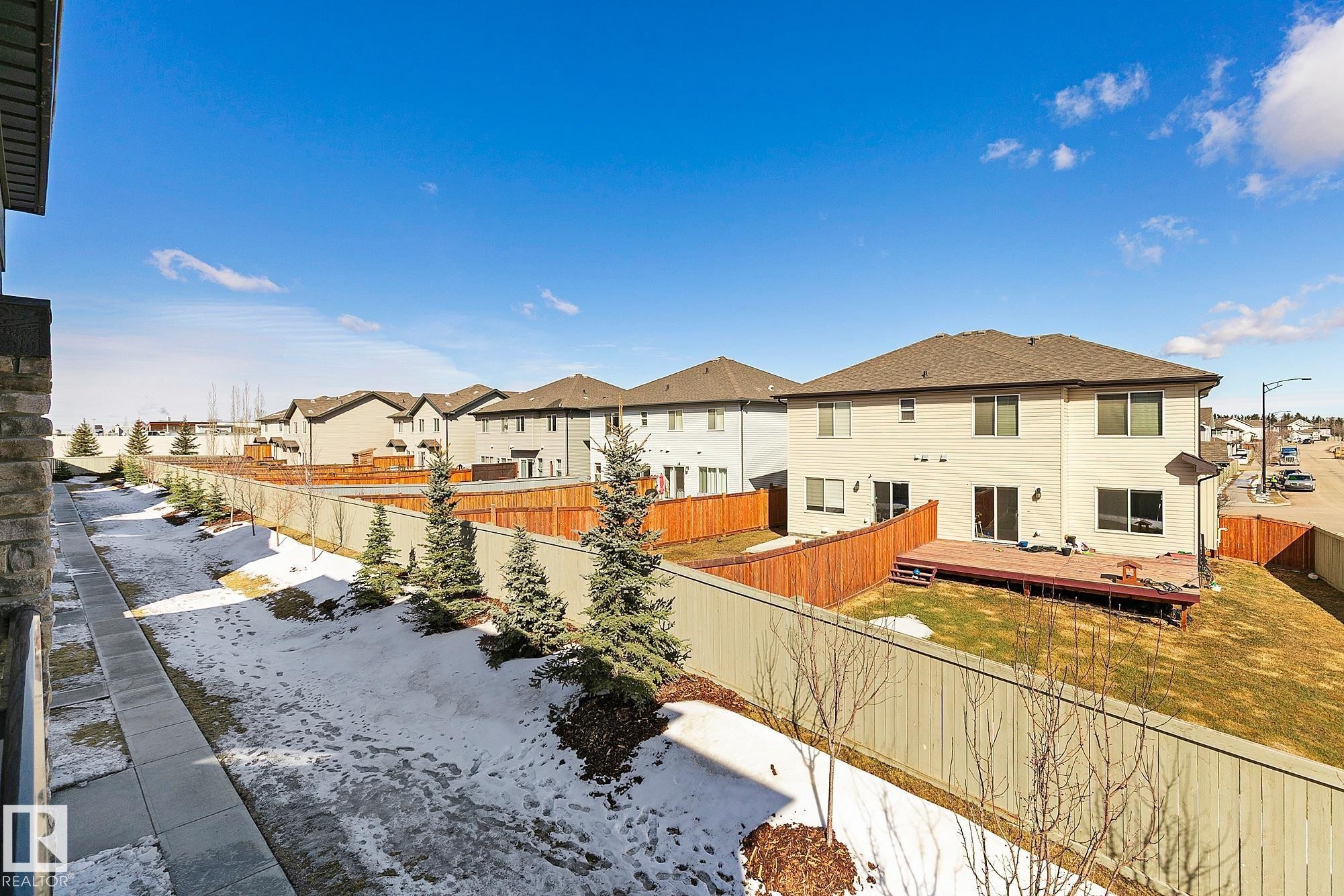 #20 1530 Tamarack Boulevard Nw, Edmonton, AB - Outdoor
