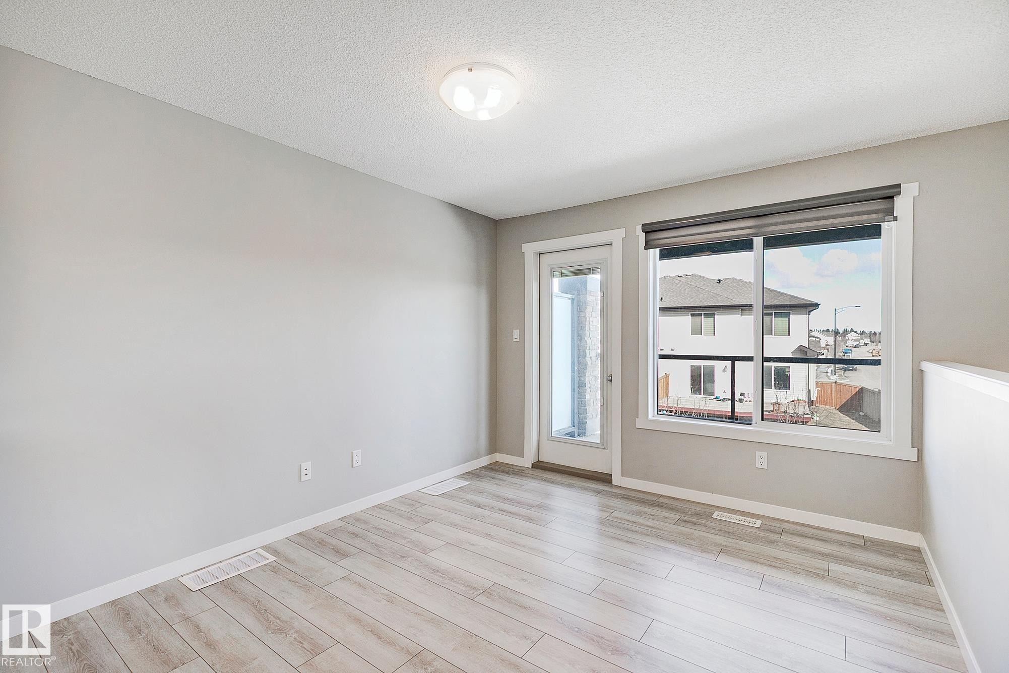 #20 1530 Tamarack Boulevard Nw, Edmonton, AB - Indoor Photo Showing Other Room