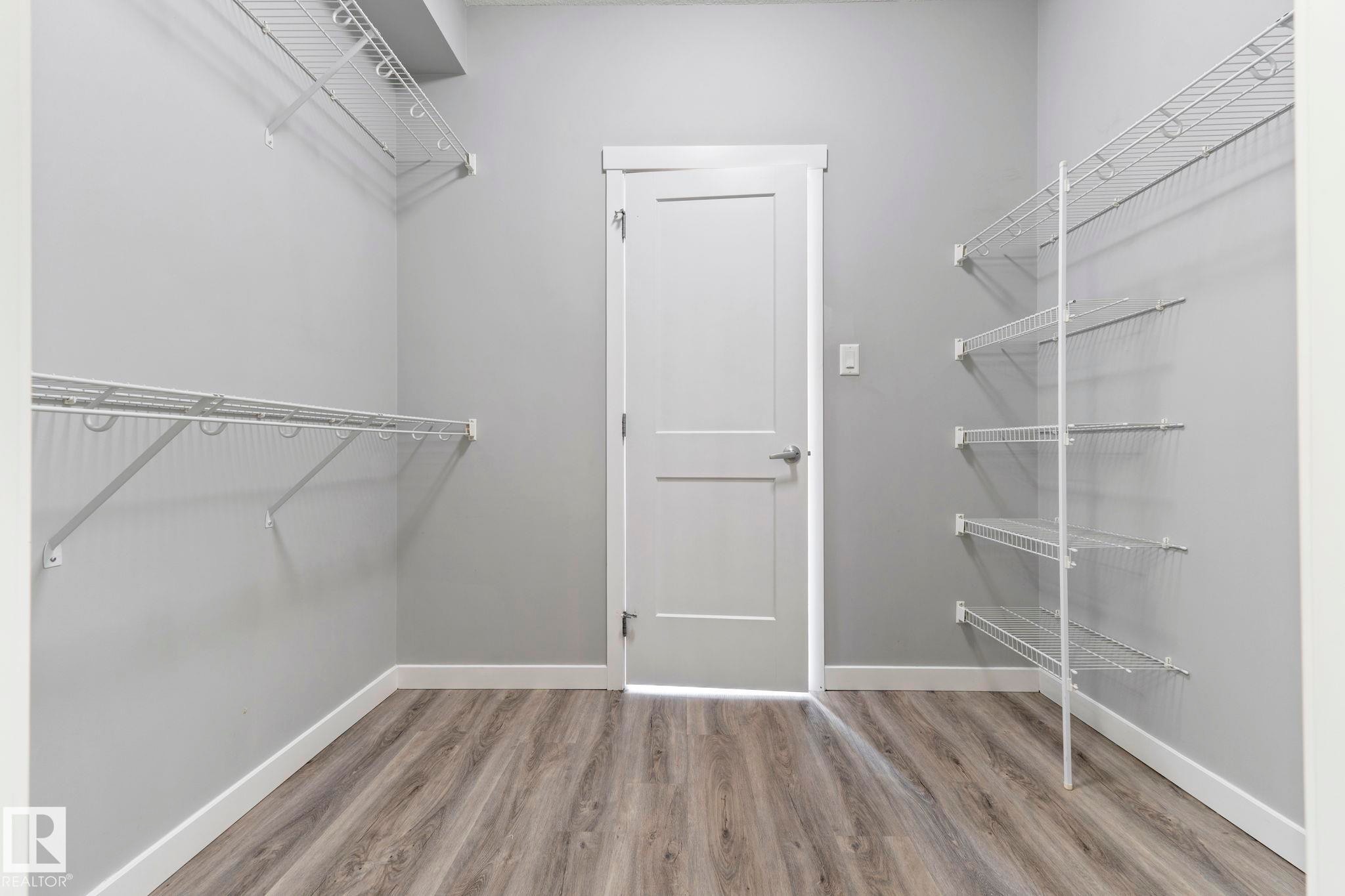 #121 812 Welsh Dr Sw, Edmonton, AB - Indoor With Storage