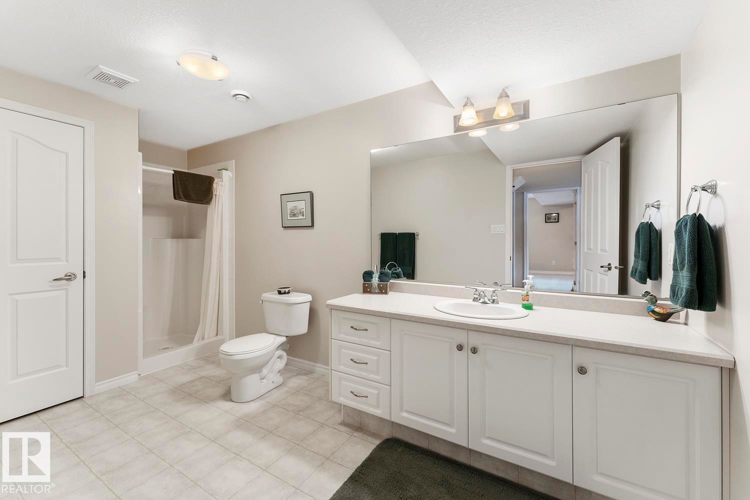 2602 6 Avenue, Cold Lake, AB - Indoor Photo Showing Bathroom