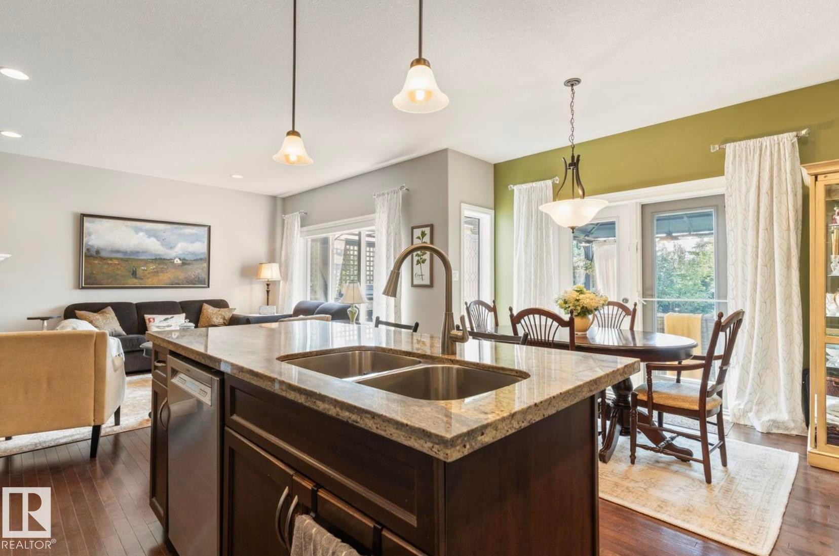 22 Voleta Crest, Spruce Grove, AB - Indoor Photo Showing Kitchen With Double Sink With Upgraded Kitchen