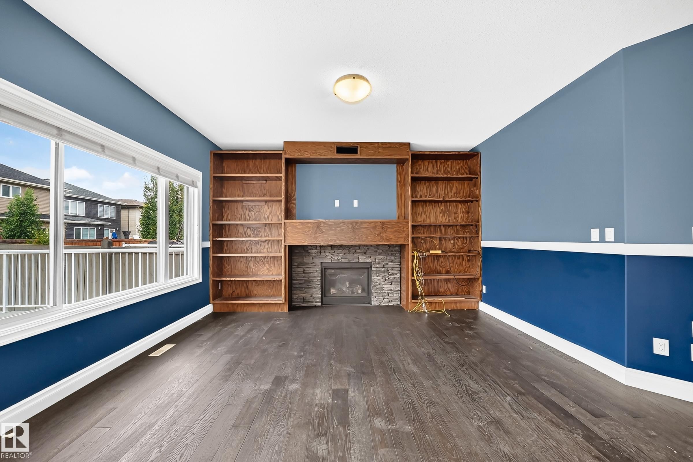 13032 208 Street Nw, Edmonton, AB - Indoor With Fireplace