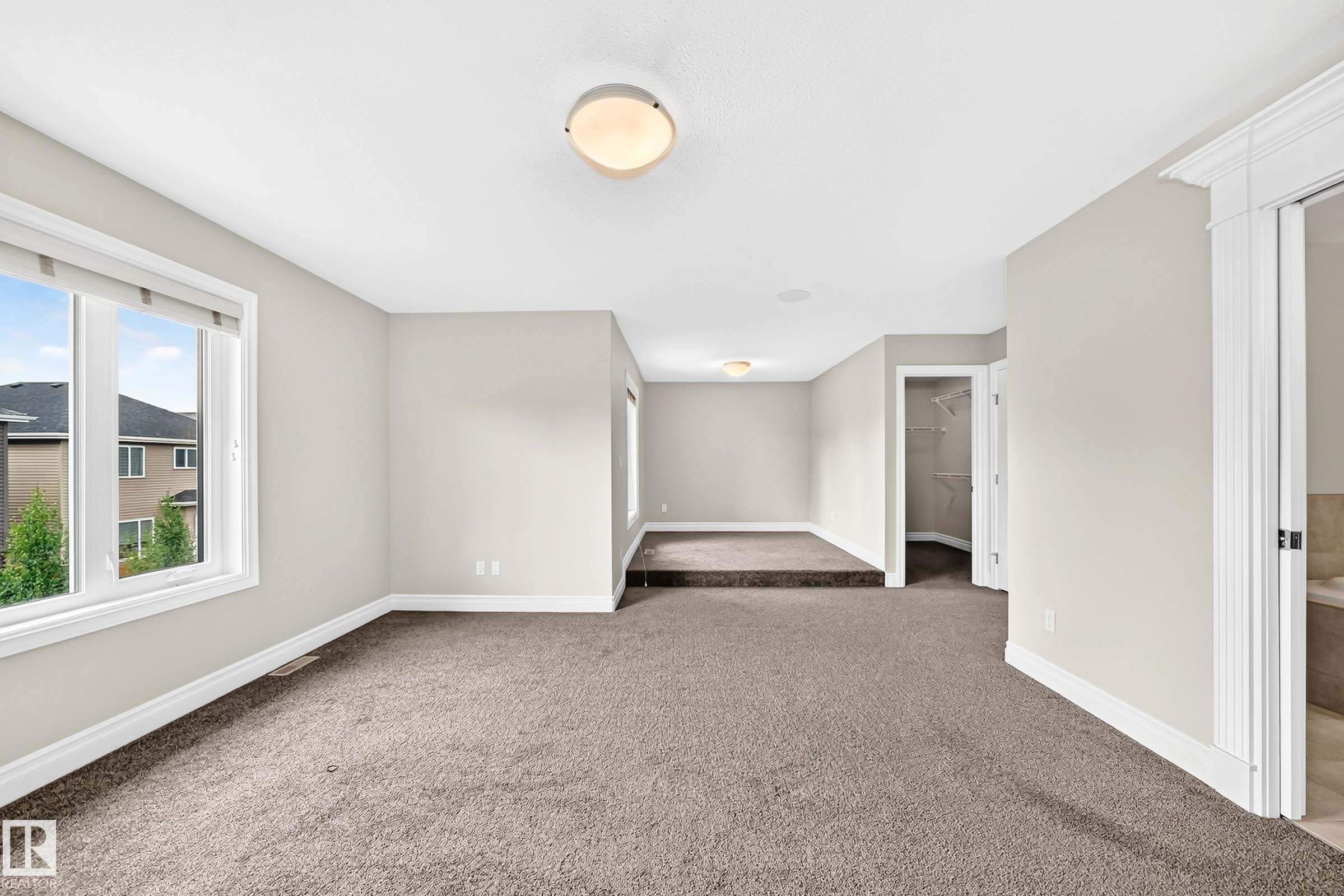 13032 208 Street Nw, Edmonton, AB - Indoor Photo Showing Other Room