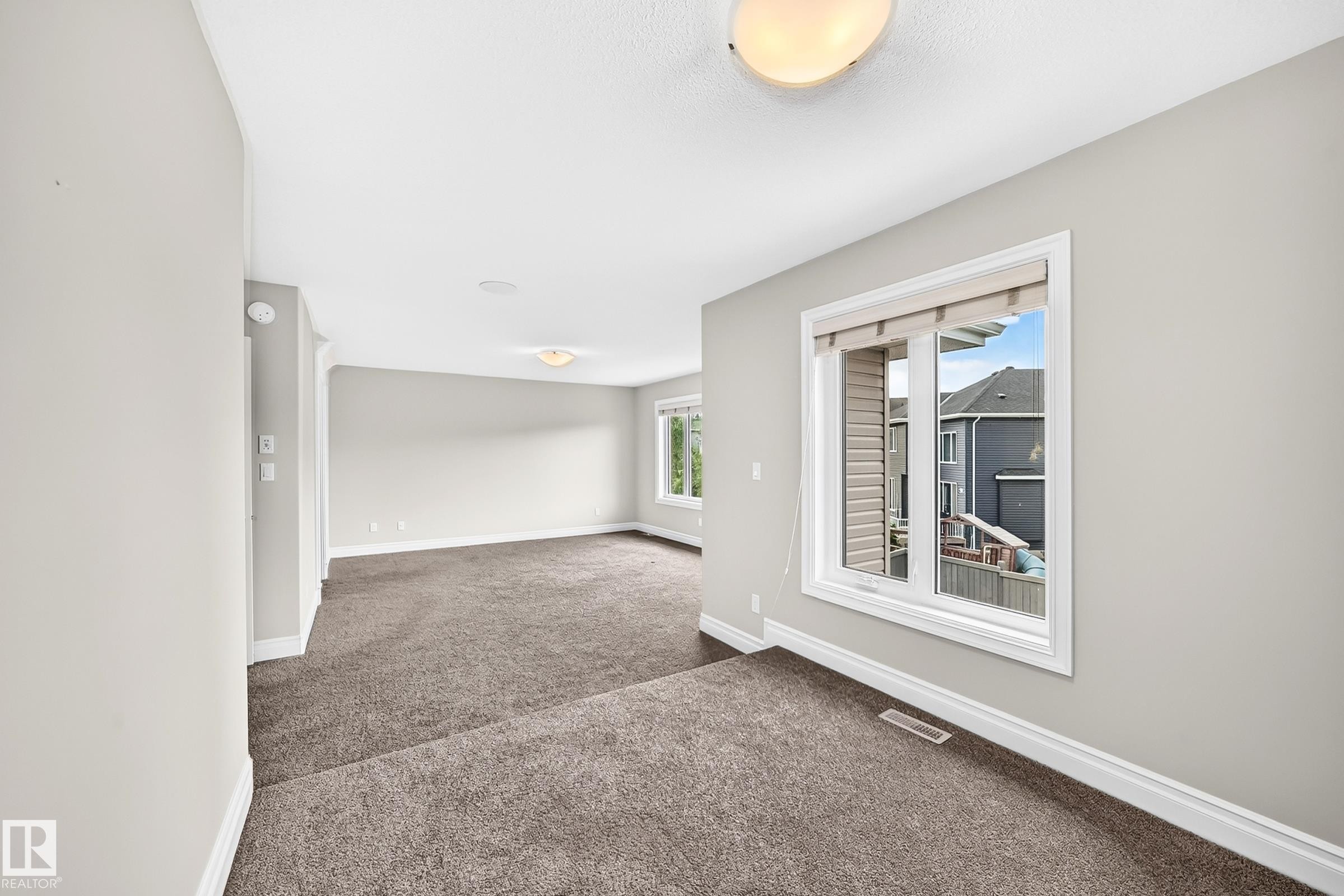 13032 208 Street Nw, Edmonton, AB - Indoor Photo Showing Other Room