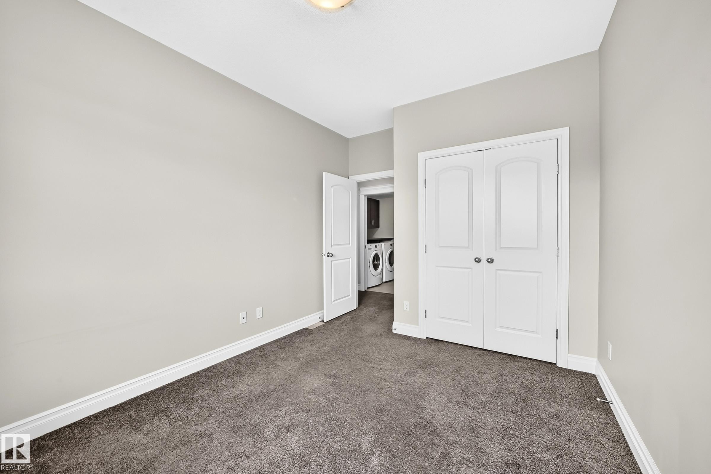 13032 208 Street Nw, Edmonton, AB - Indoor Photo Showing Other Room