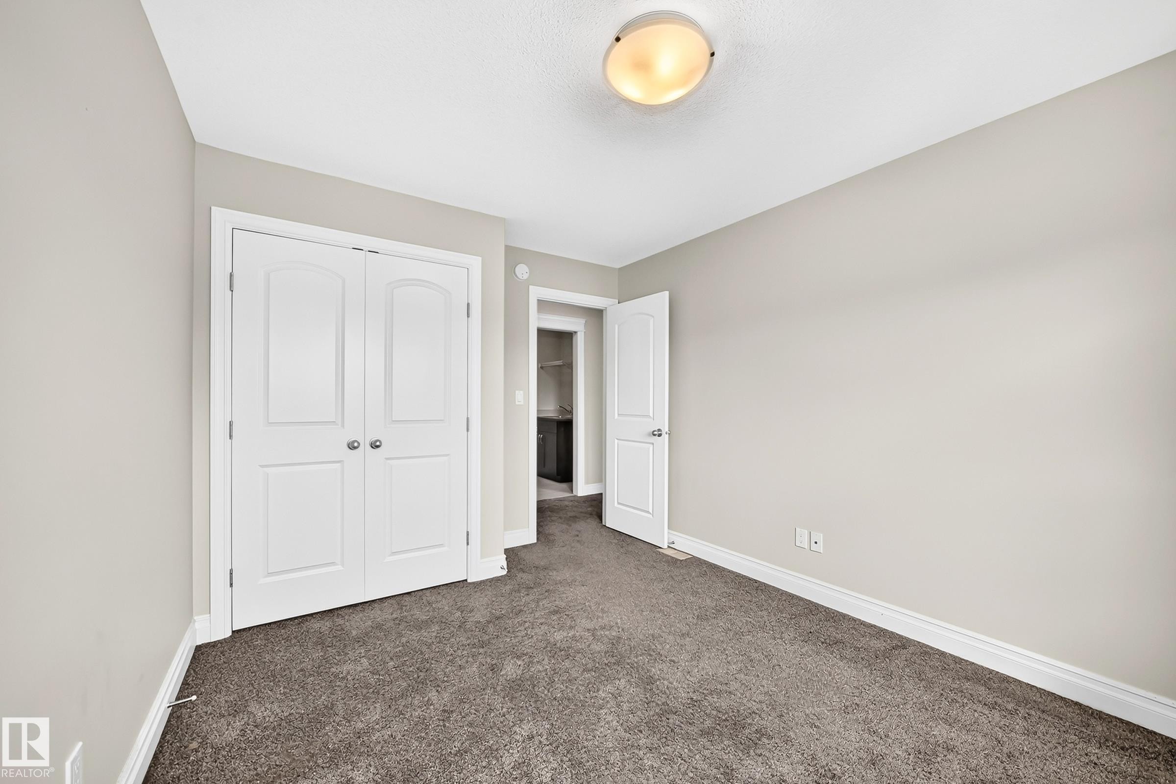 13032 208 Street Nw, Edmonton, AB - Indoor Photo Showing Other Room
