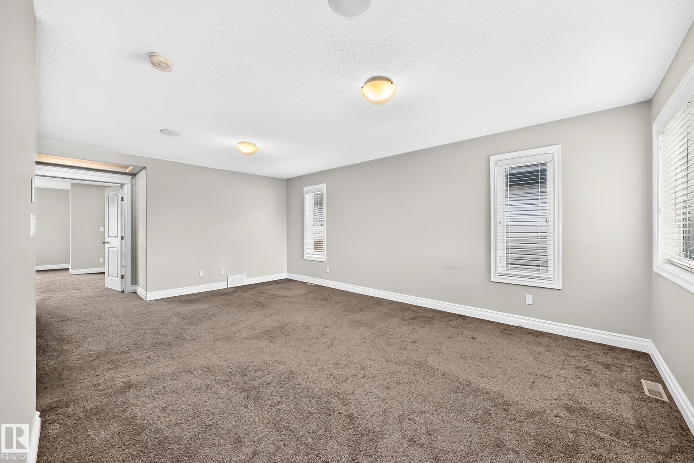 13032 208 Street Nw, Edmonton, AB - Indoor Photo Showing Other Room