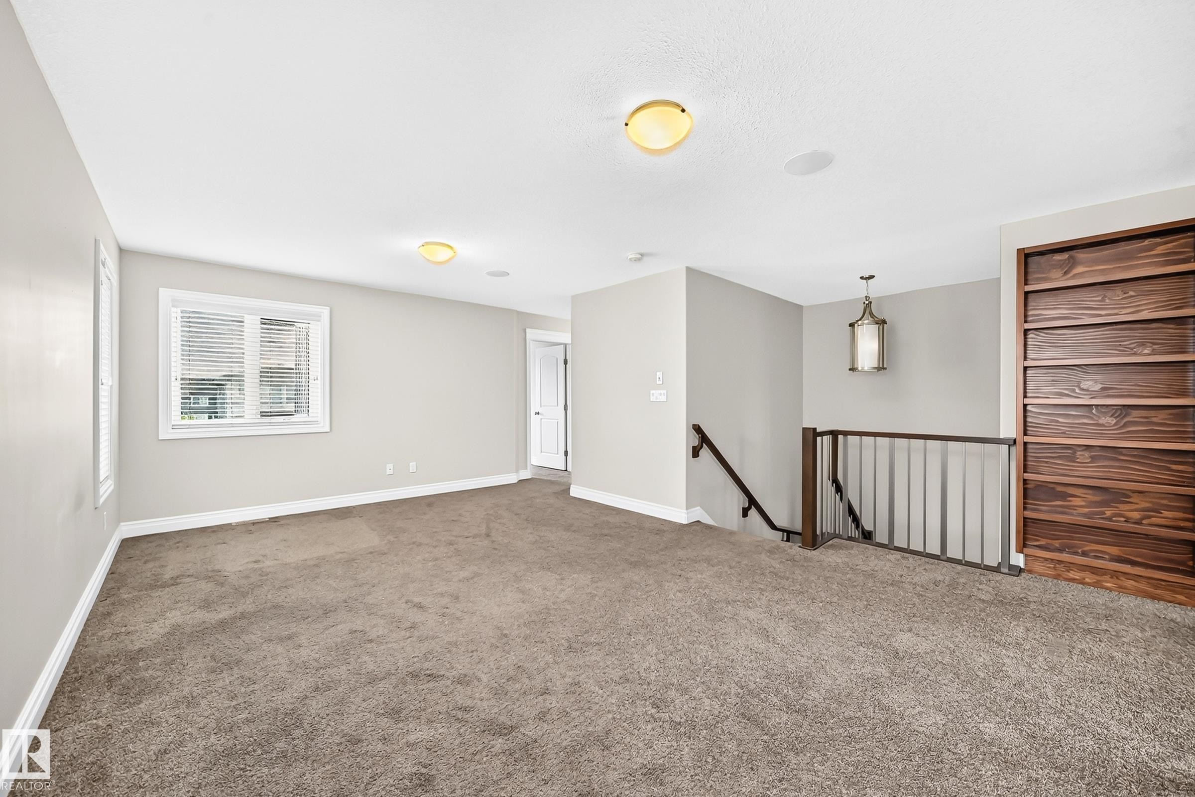 13032 208 Street Nw, Edmonton, AB - Indoor Photo Showing Other Room