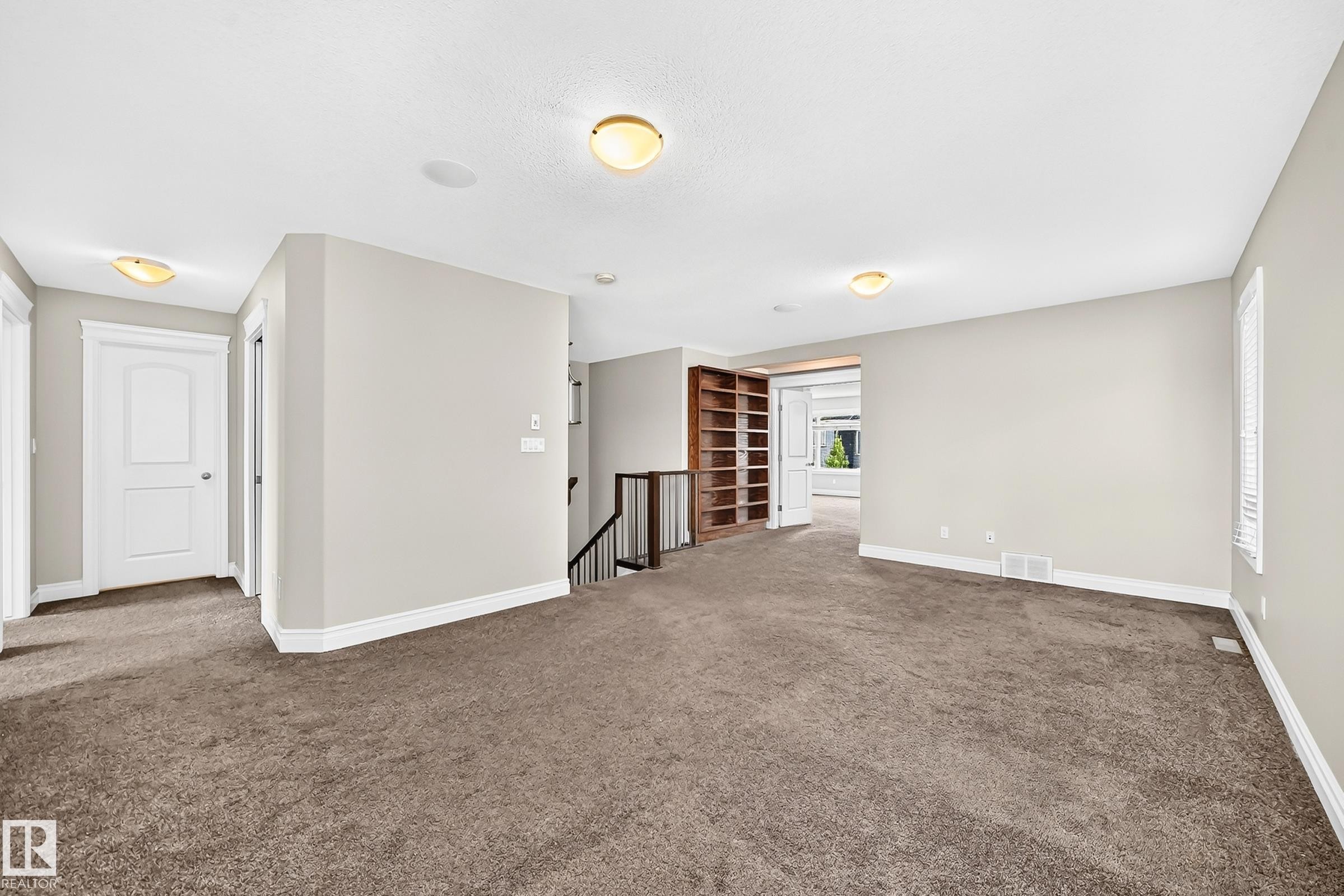 13032 208 Street Nw, Edmonton, AB - Indoor Photo Showing Other Room
