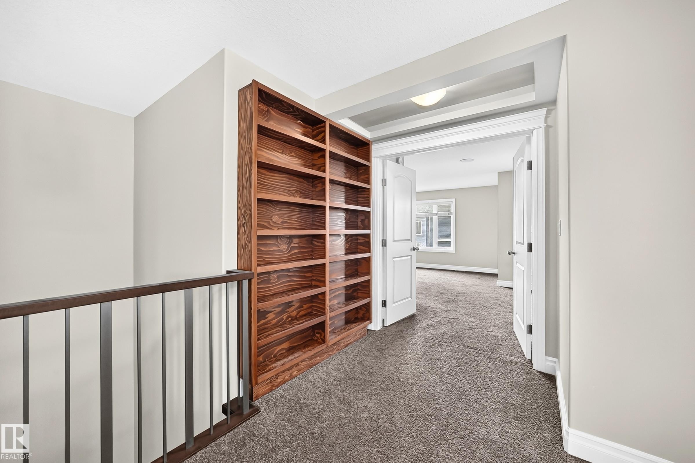13032 208 Street Nw, Edmonton, AB - Indoor Photo Showing Other Room