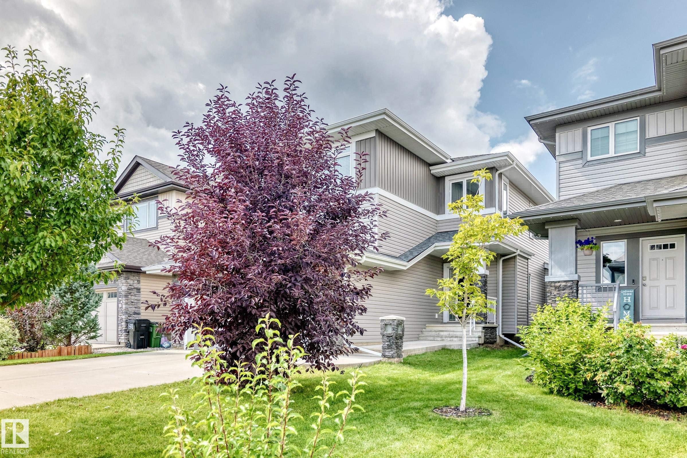 13032 208 Street Nw, Edmonton, AB - Outdoor
