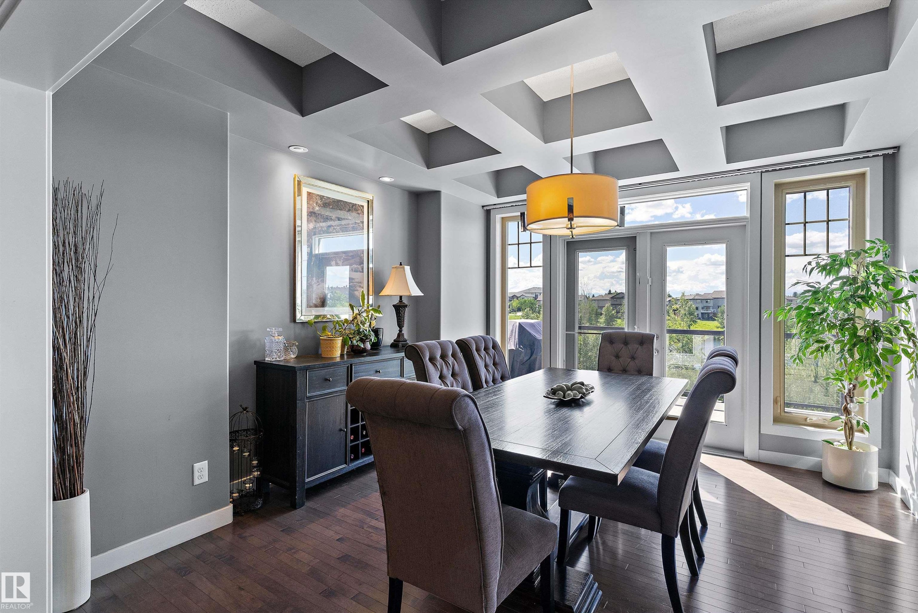 1708 32 Street Nw, Edmonton, AB - Indoor Photo Showing Dining Room