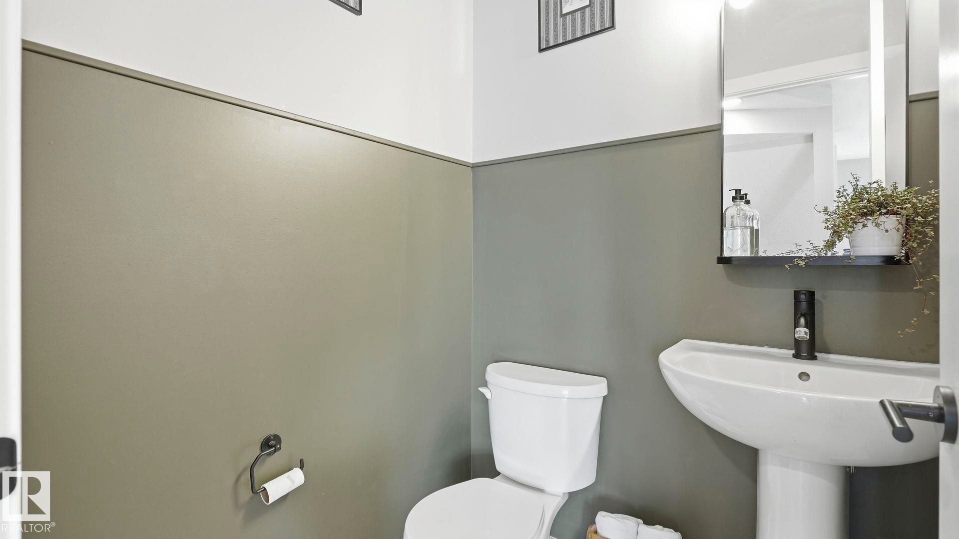 #80 804 Welsh Dr Sw, Edmonton, AB - Indoor Photo Showing Bathroom