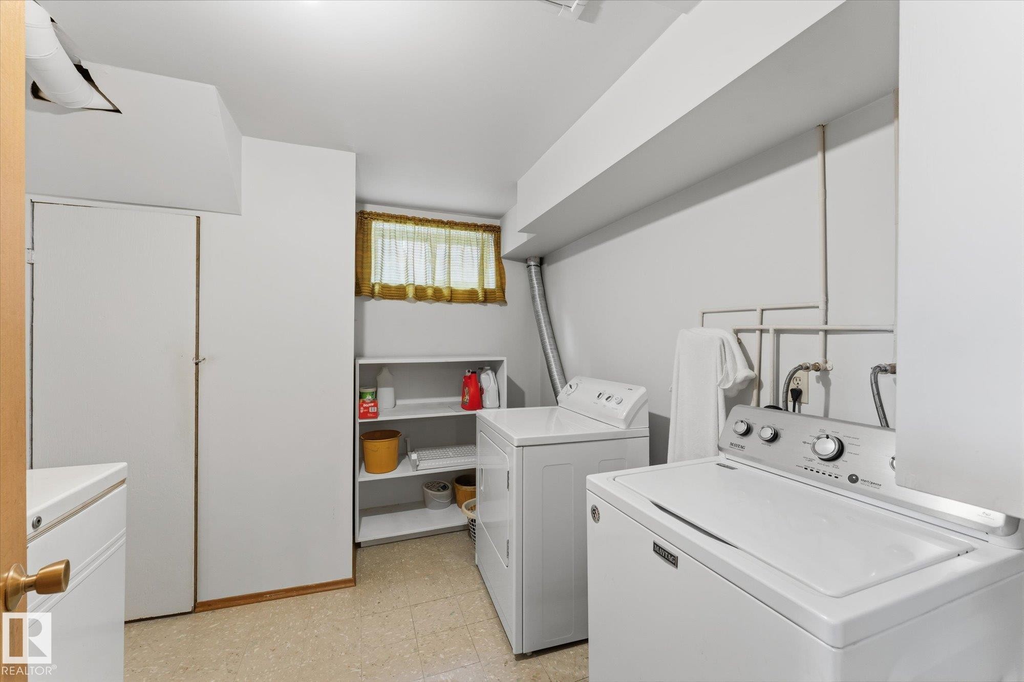 8727 73 Street Nw, Edmonton, AB - Indoor Photo Showing Laundry Room