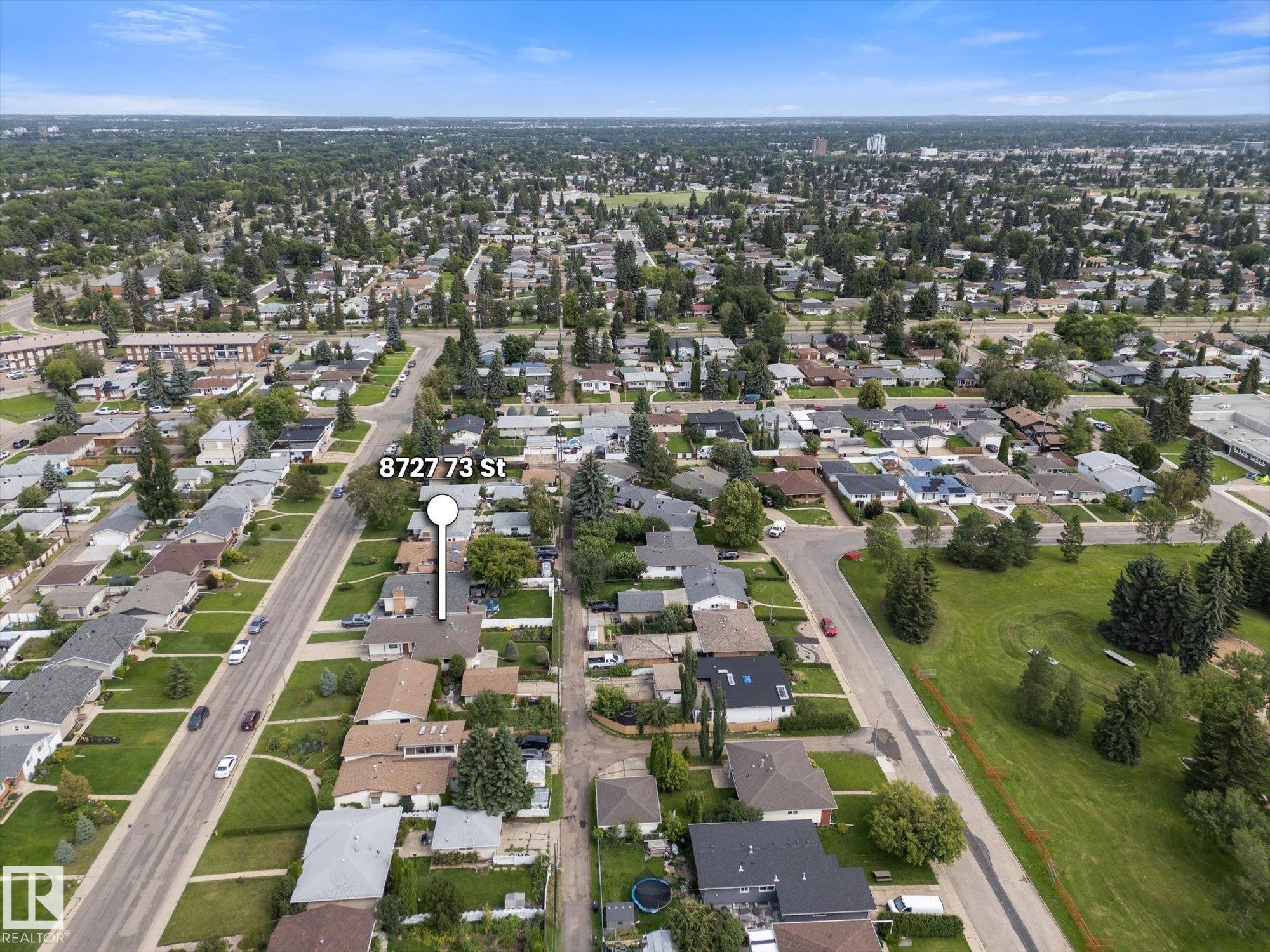 8727 73 Street Nw, Edmonton, AB - Outdoor With View
