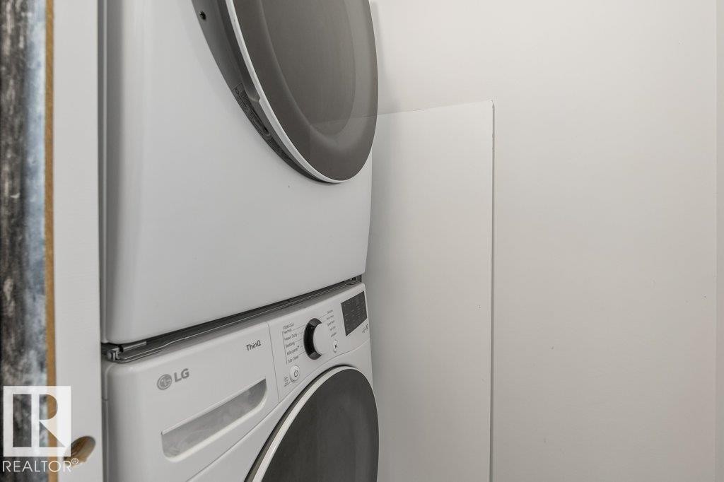24 Jensen Gate, St. Albert, AB - Indoor Photo Showing Laundry Room