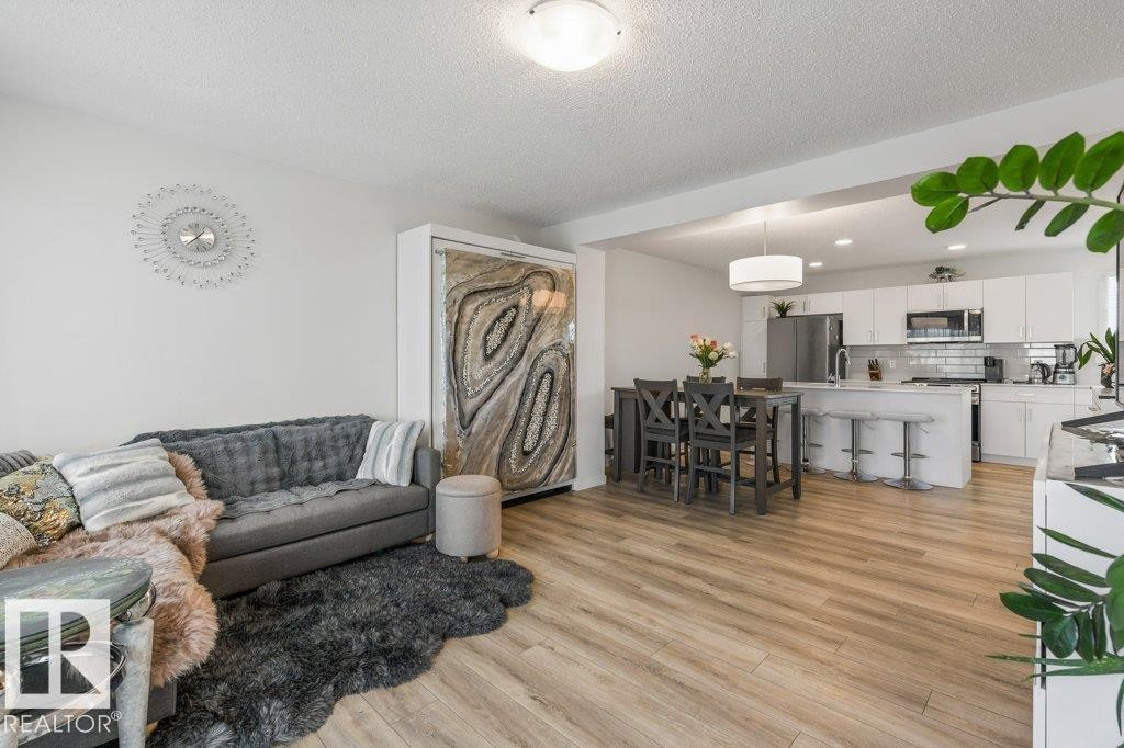 24 Jensen Gate, St. Albert, AB - Indoor