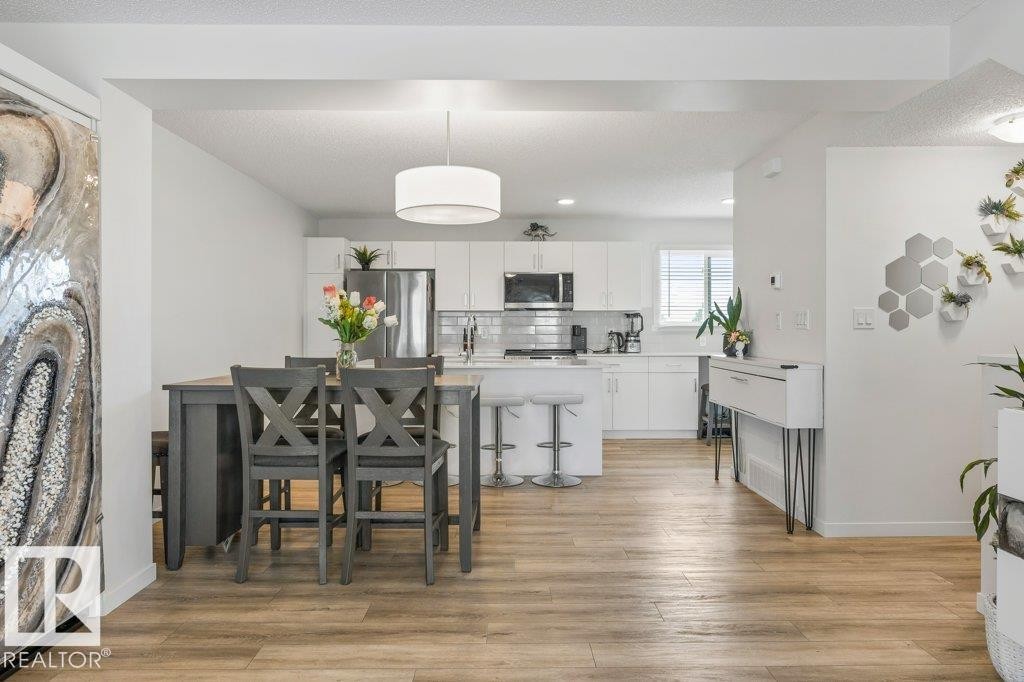 24 Jensen Gate, St. Albert, AB - Indoor