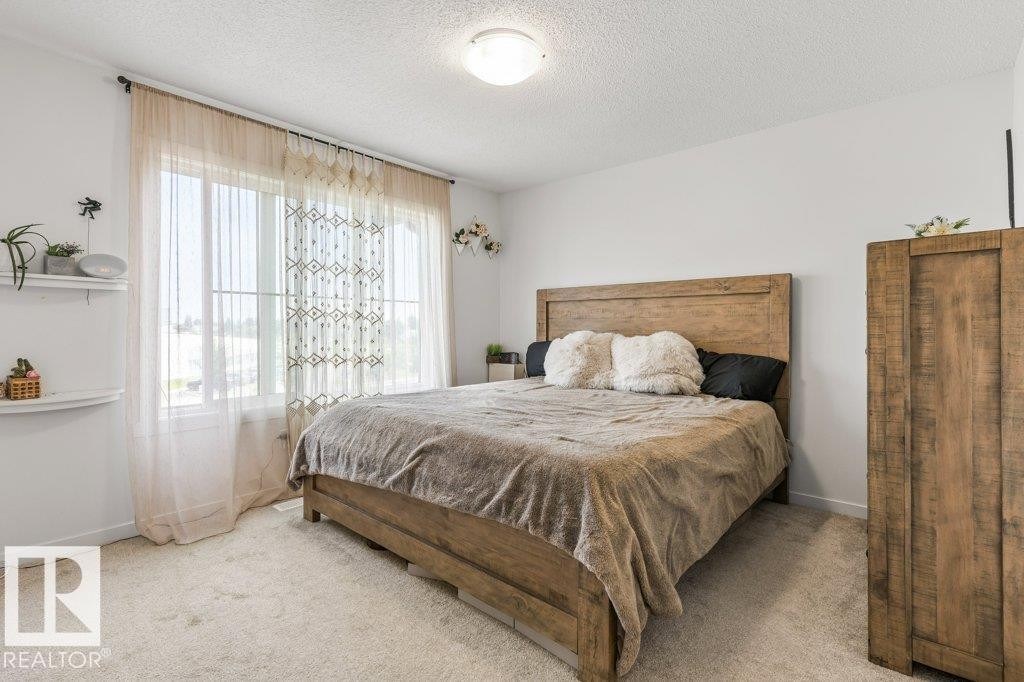 24 Jensen Gate, St. Albert, AB - Indoor Photo Showing Bedroom