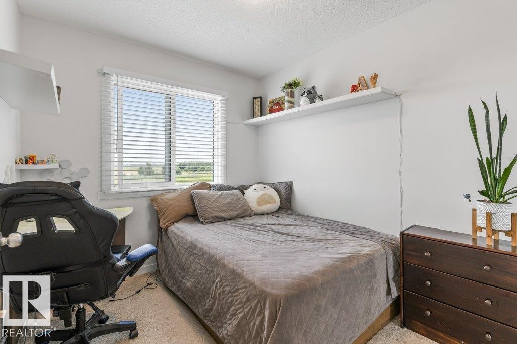 24 Jensen Gate, St. Albert, AB - Indoor Photo Showing Bedroom