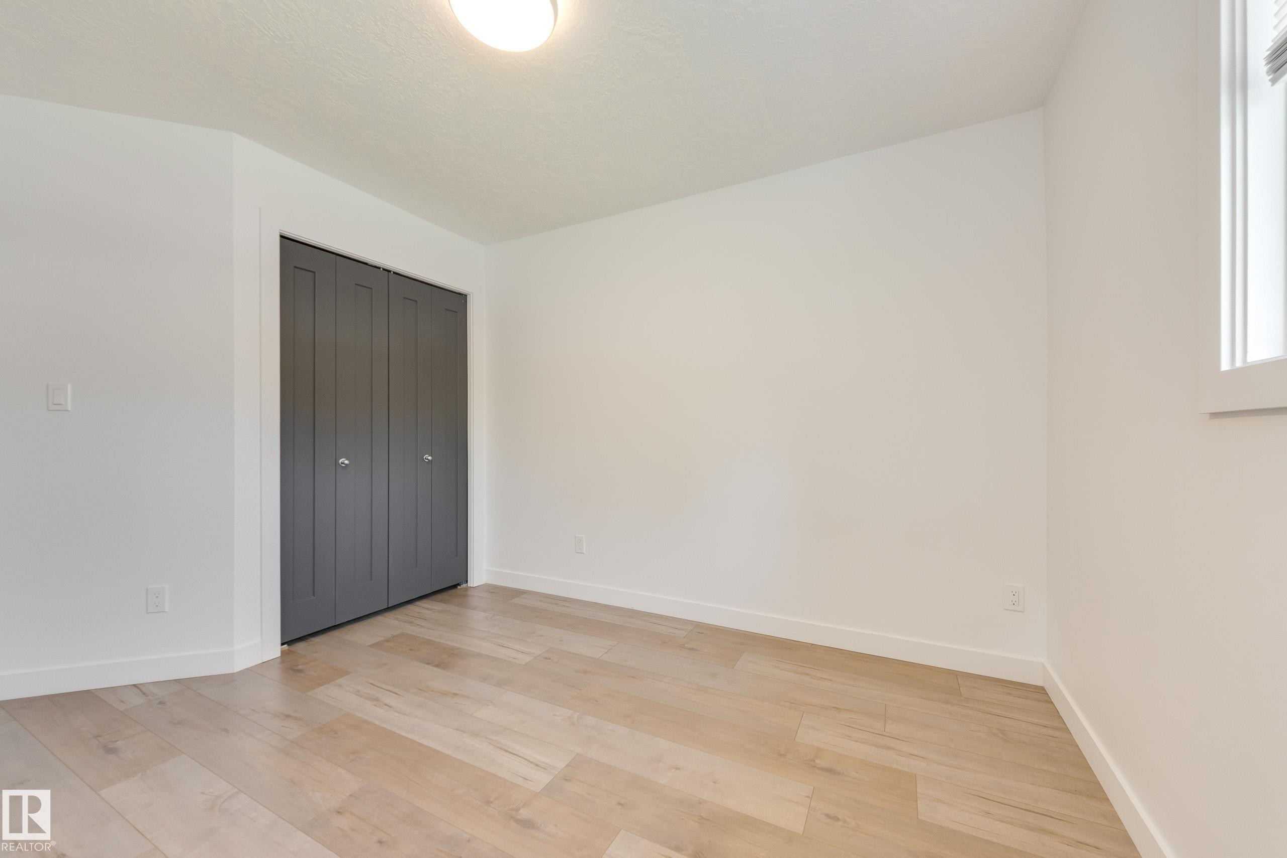 13112 90 Street Nw, Edmonton, AB - Indoor Photo Showing Other Room