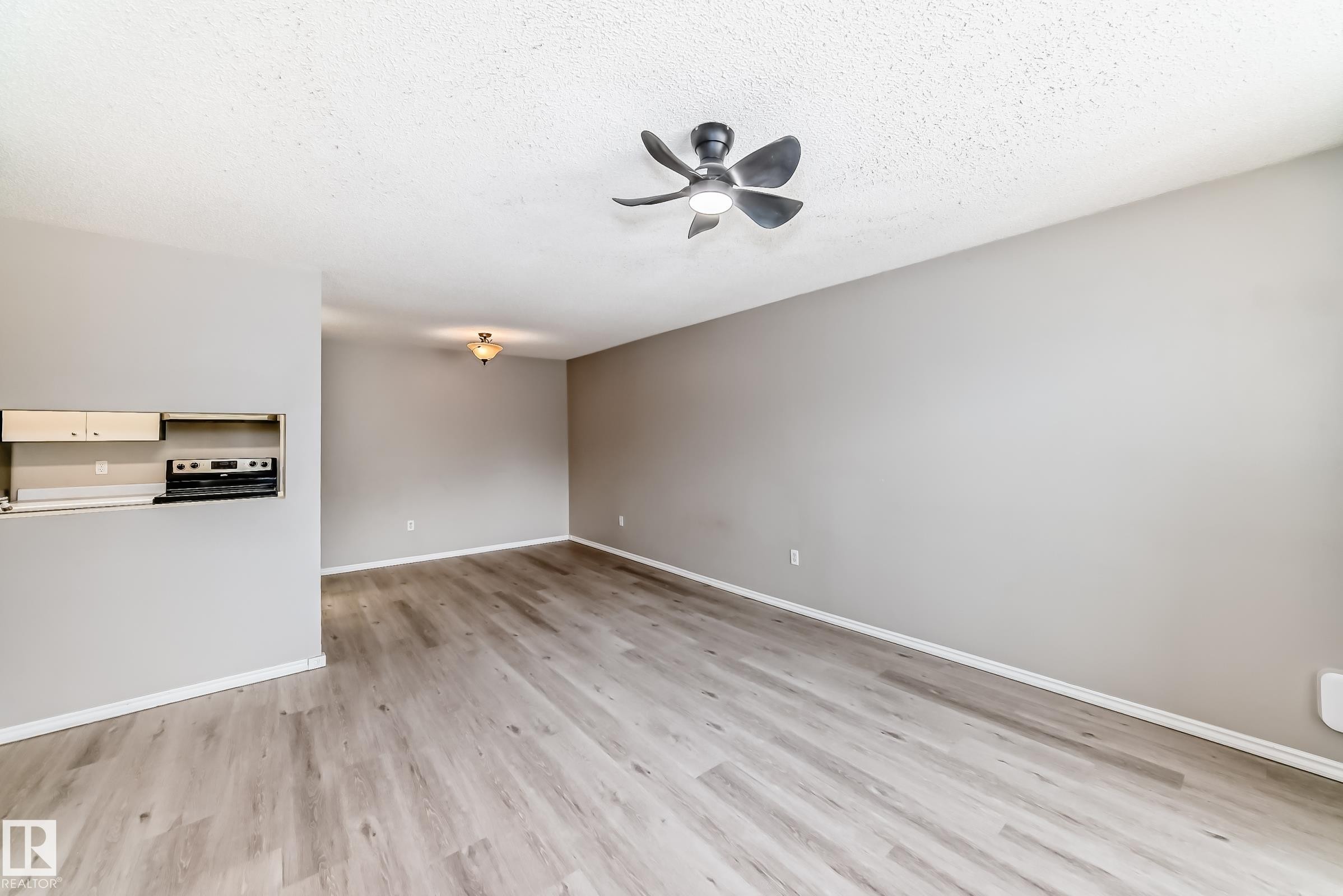 2508 50 Street Nw, Edmonton, AB - Indoor Photo Showing Other Room