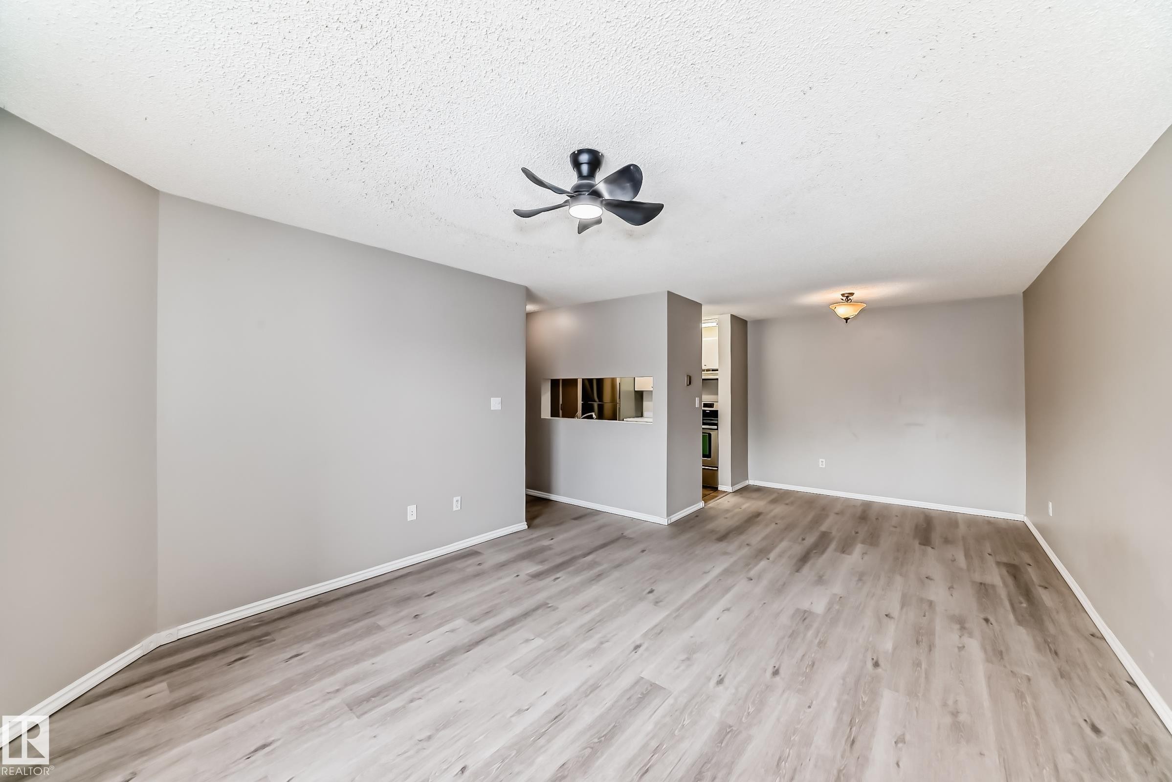 2508 50 Street Nw, Edmonton, AB - Indoor Photo Showing Other Room