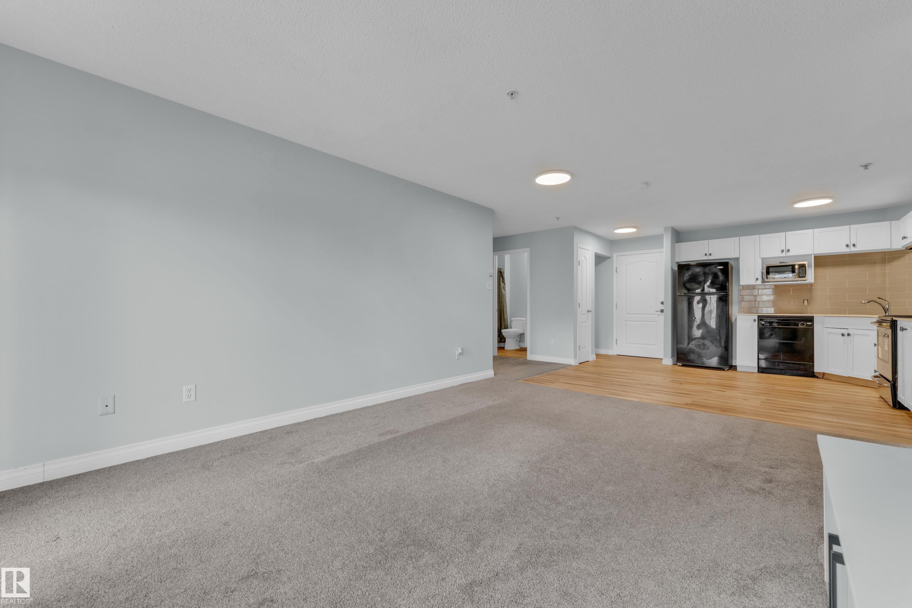 #326 111 Edwards Dr Sw, Edmonton, AB - Indoor Photo Showing Other Room