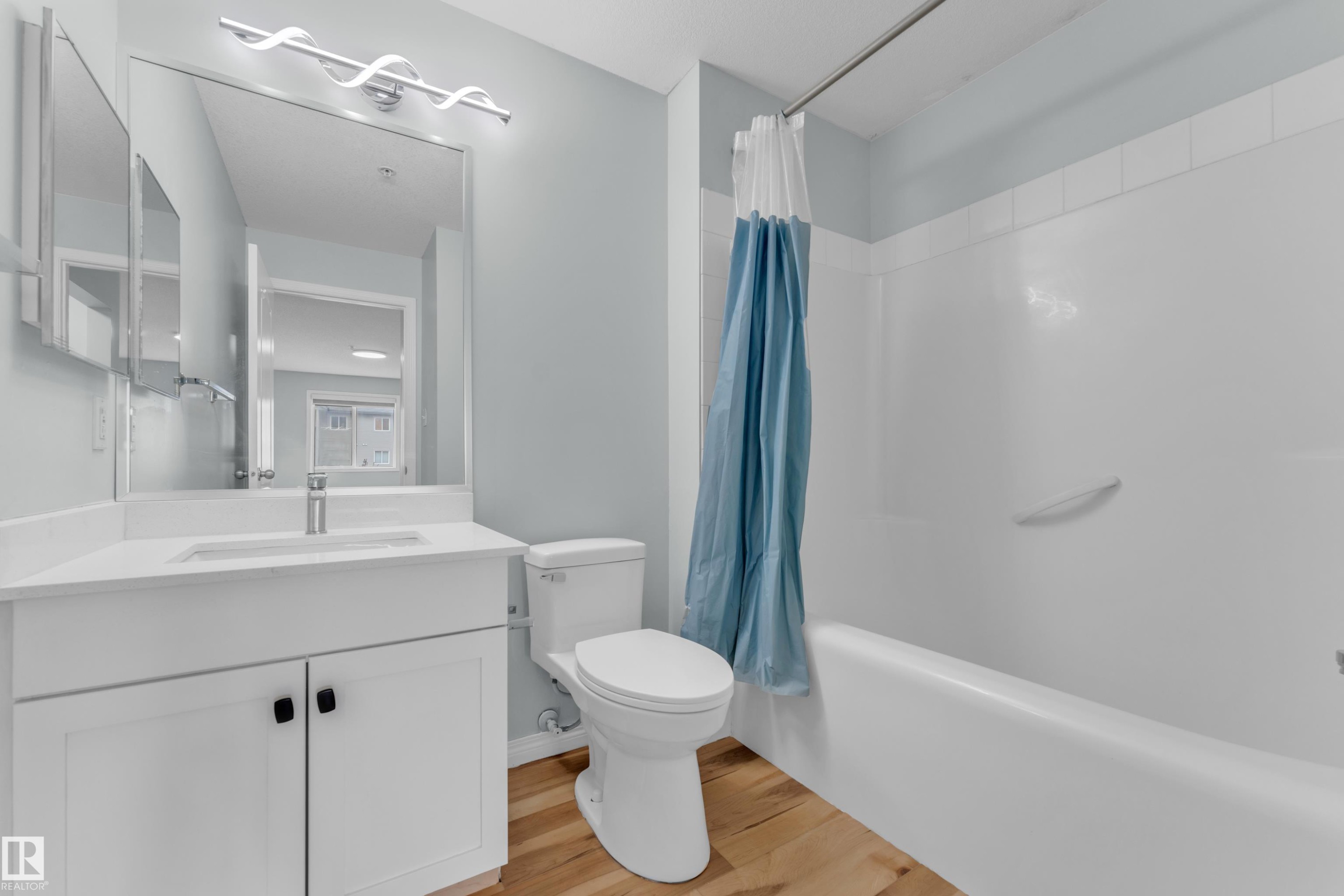 #326 111 Edwards Dr Sw, Edmonton, AB - Indoor Photo Showing Bathroom