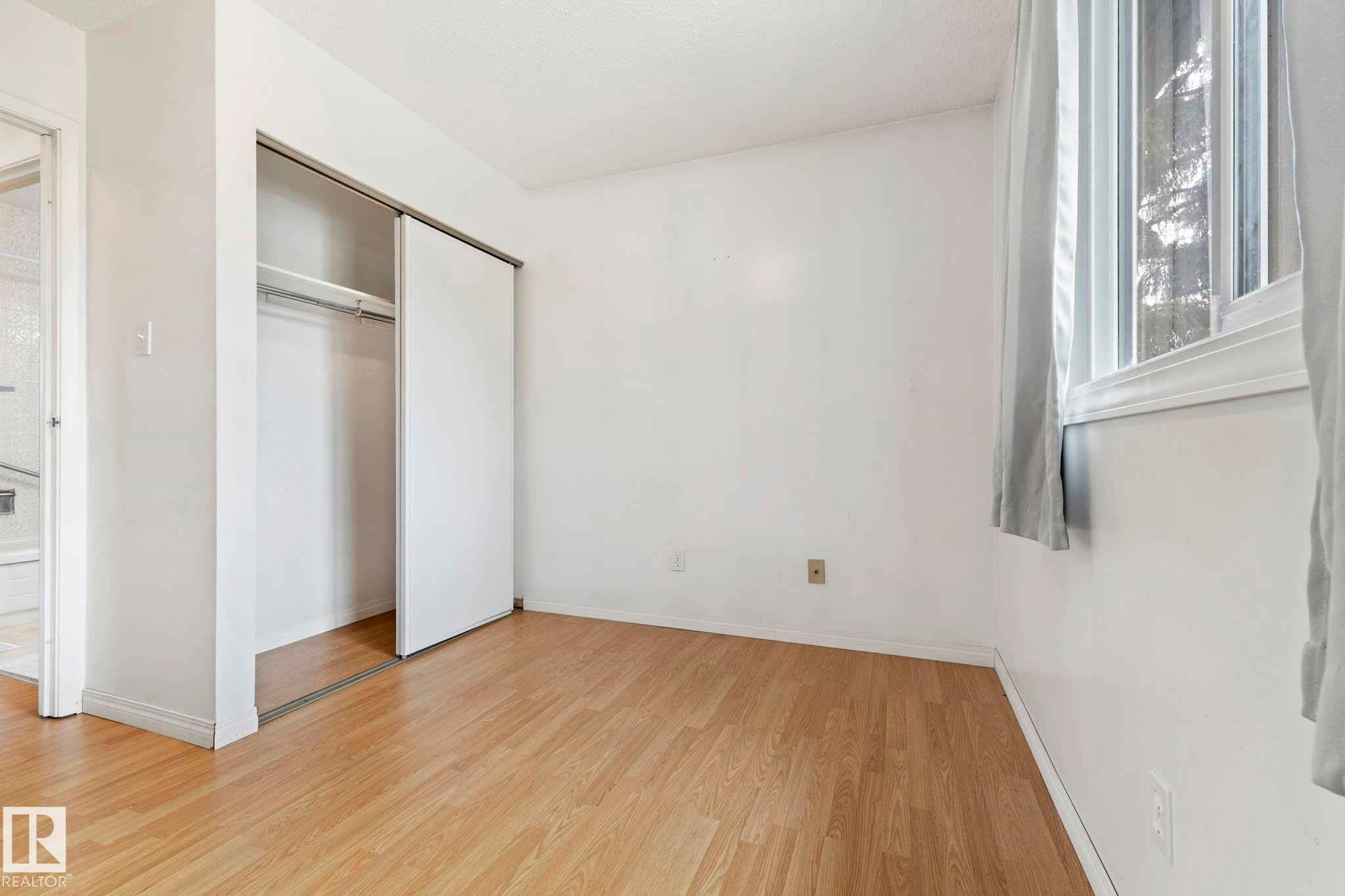 3122 142 Avenue Nw, Edmonton, AB - Indoor Photo Showing Other Room