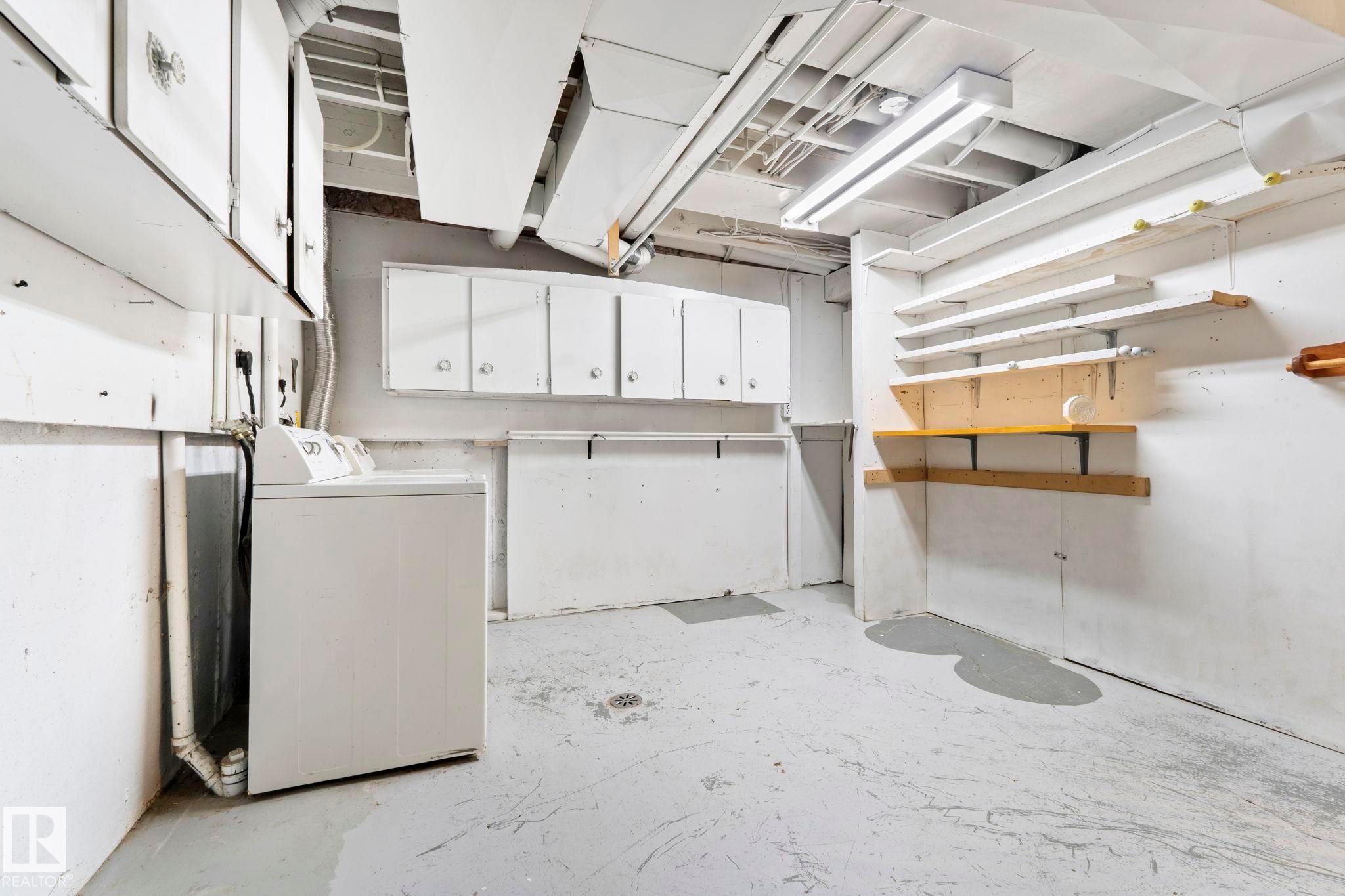 3122 142 Avenue Nw, Edmonton, AB - Indoor Photo Showing Laundry Room