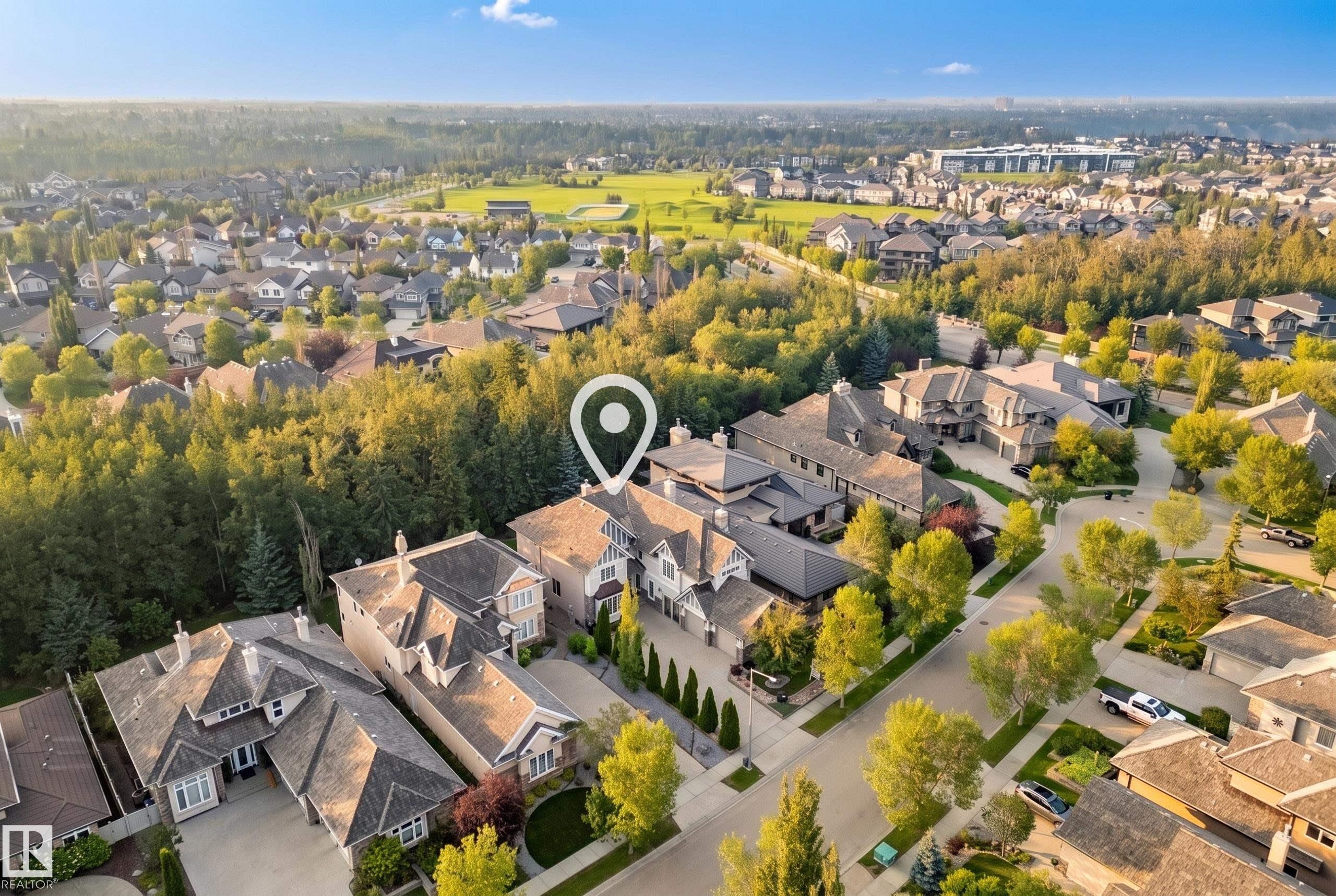 322 Caldwell Close Nw, Edmonton, AB - Outdoor With View