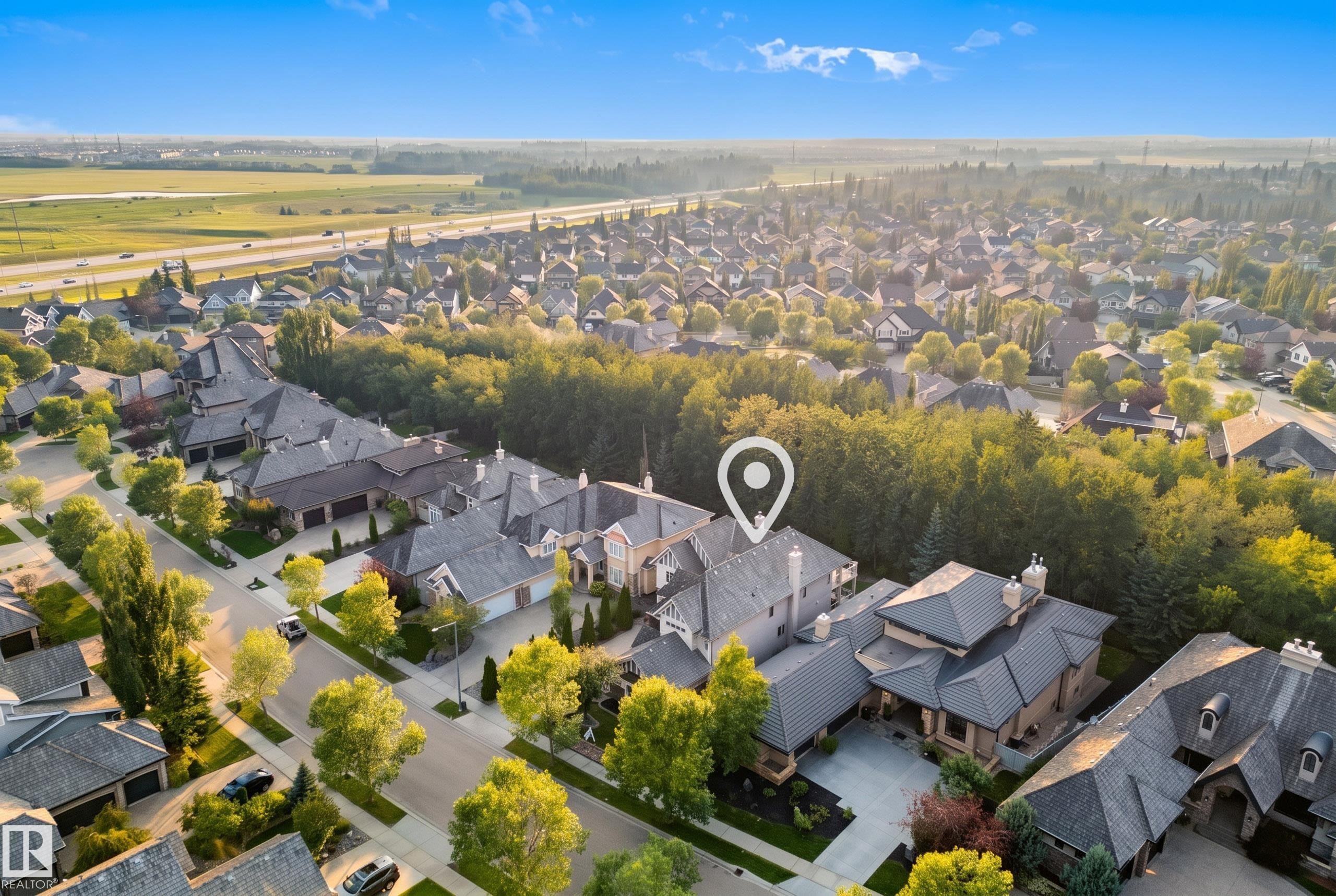 322 Caldwell Close Nw, Edmonton, AB - Outdoor With View