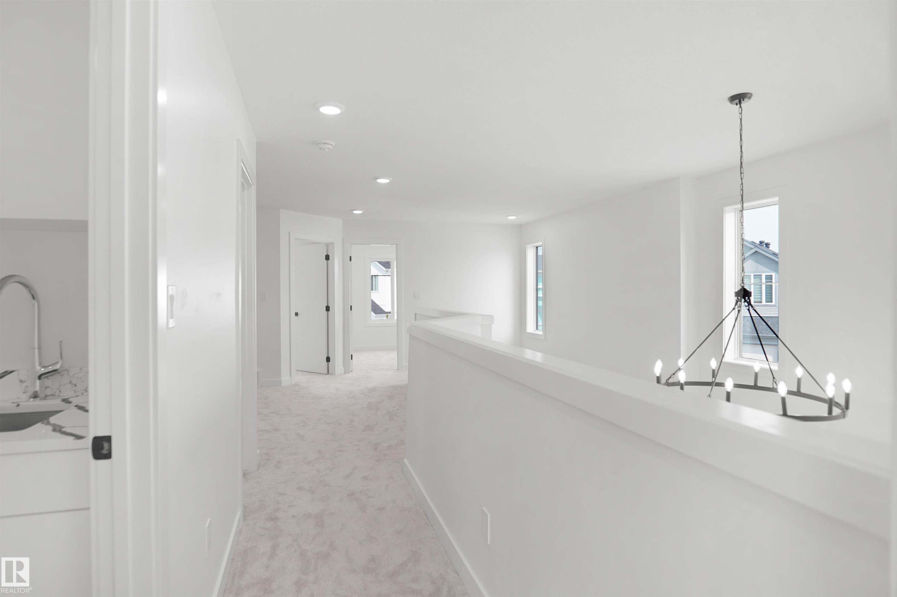 17040 47 Street Nw, Edmonton, AB - Indoor Photo Showing Other Room