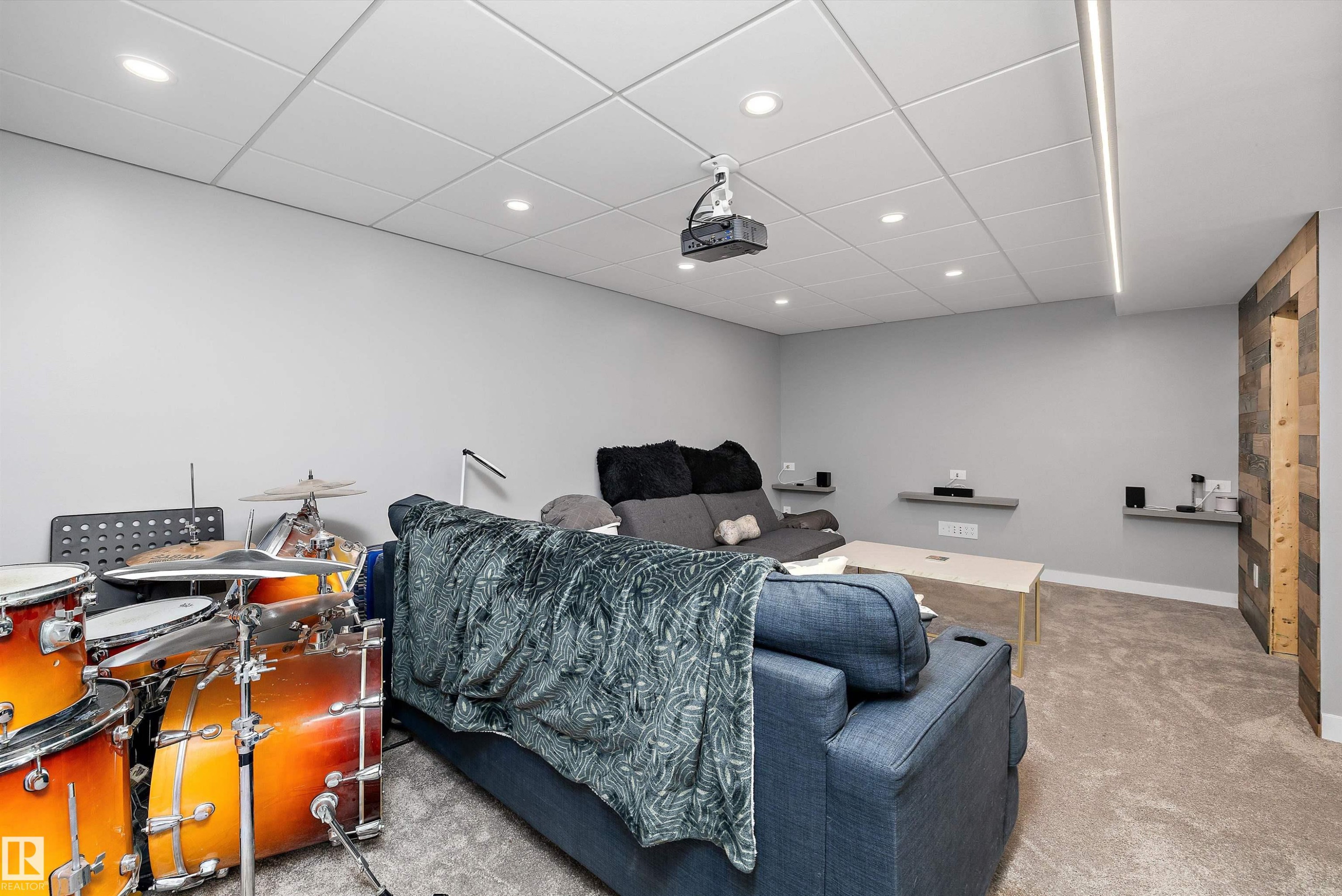 11630 167B Avenue Nw, Edmonton, AB - Indoor Photo Showing Office