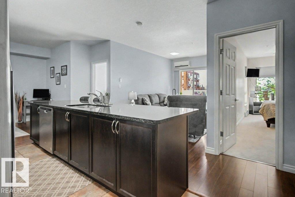 #204 5 Perron St, St. Albert, AB - Indoor Photo Showing Kitchen
