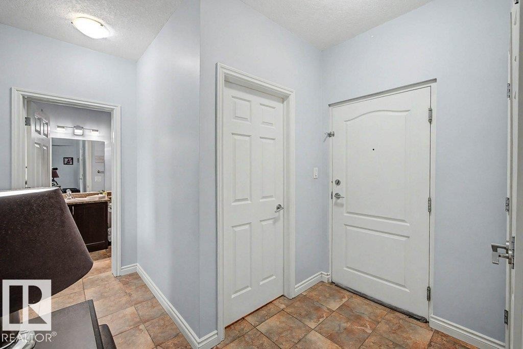 #204 5 Perron St, St. Albert, AB - Indoor Photo Showing Other Room