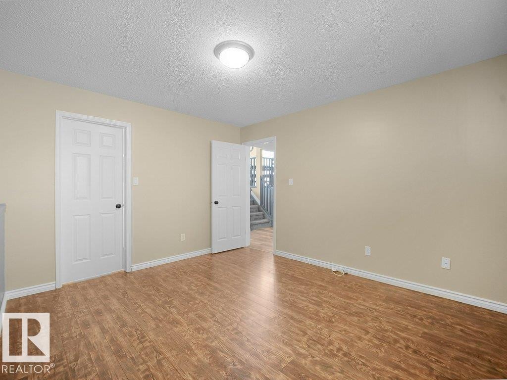 330 Pearson Crescent Nw, Edmonton, AB - Indoor Photo Showing Other Room