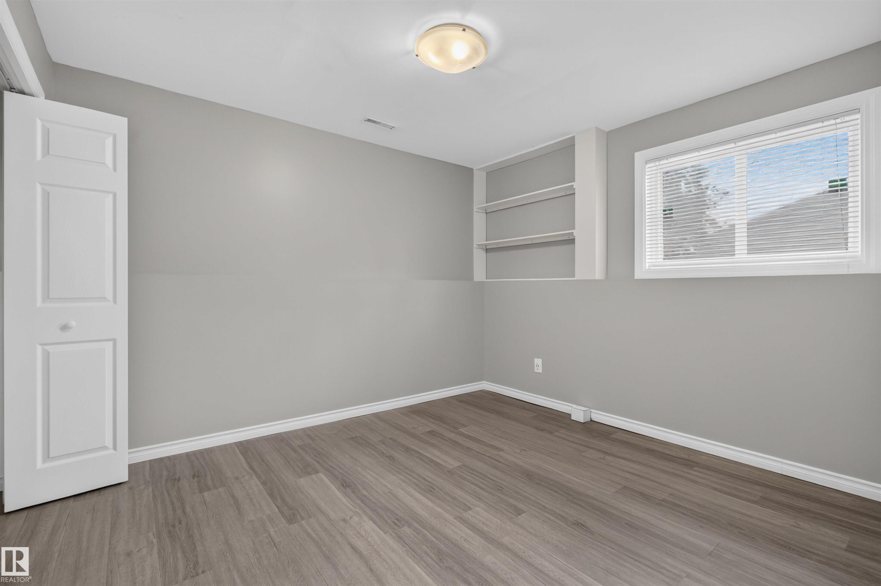 18303 76 Avenue Nw, Edmonton, AB
