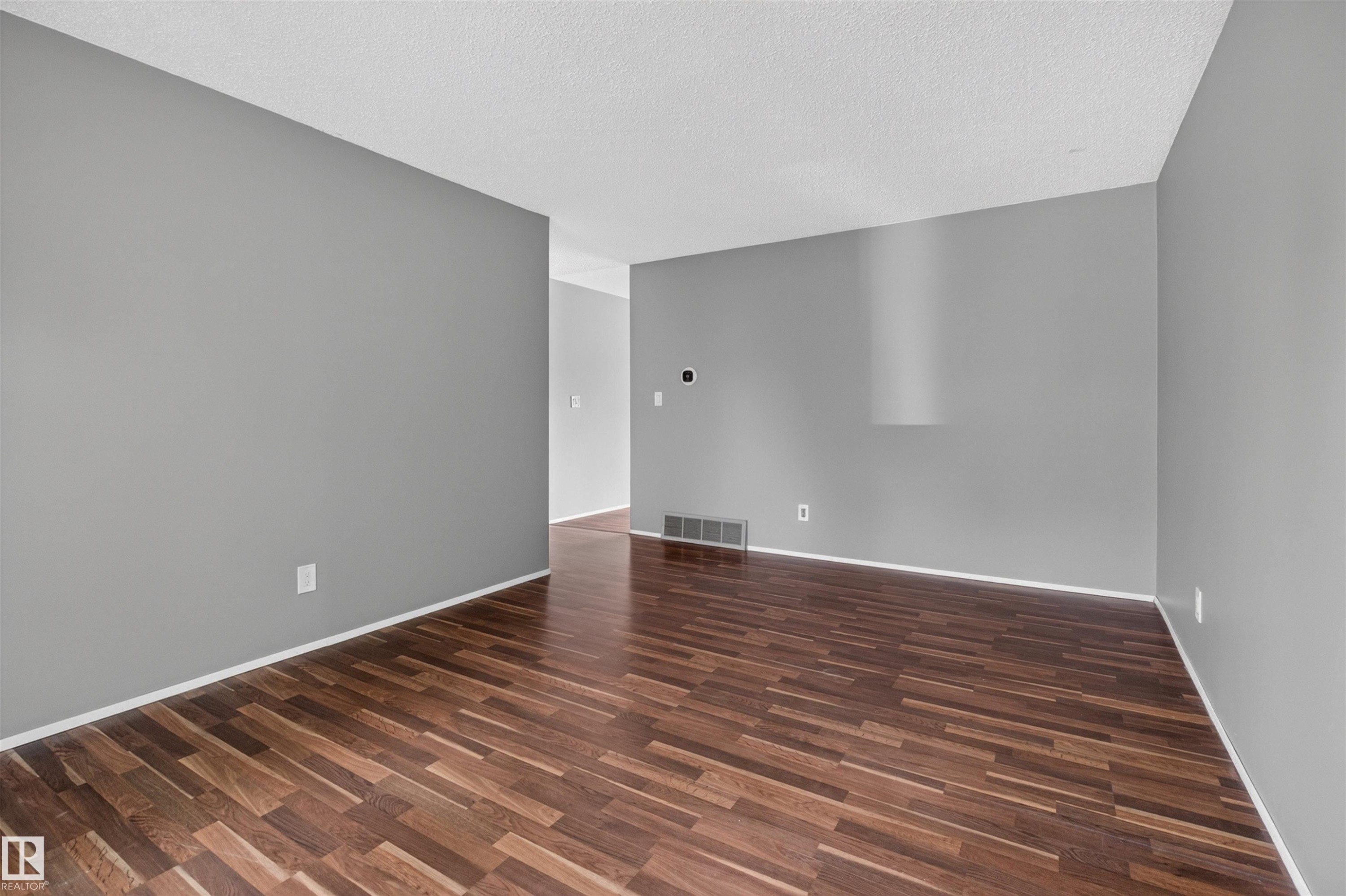 18303 76 Avenue Nw, Edmonton, AB