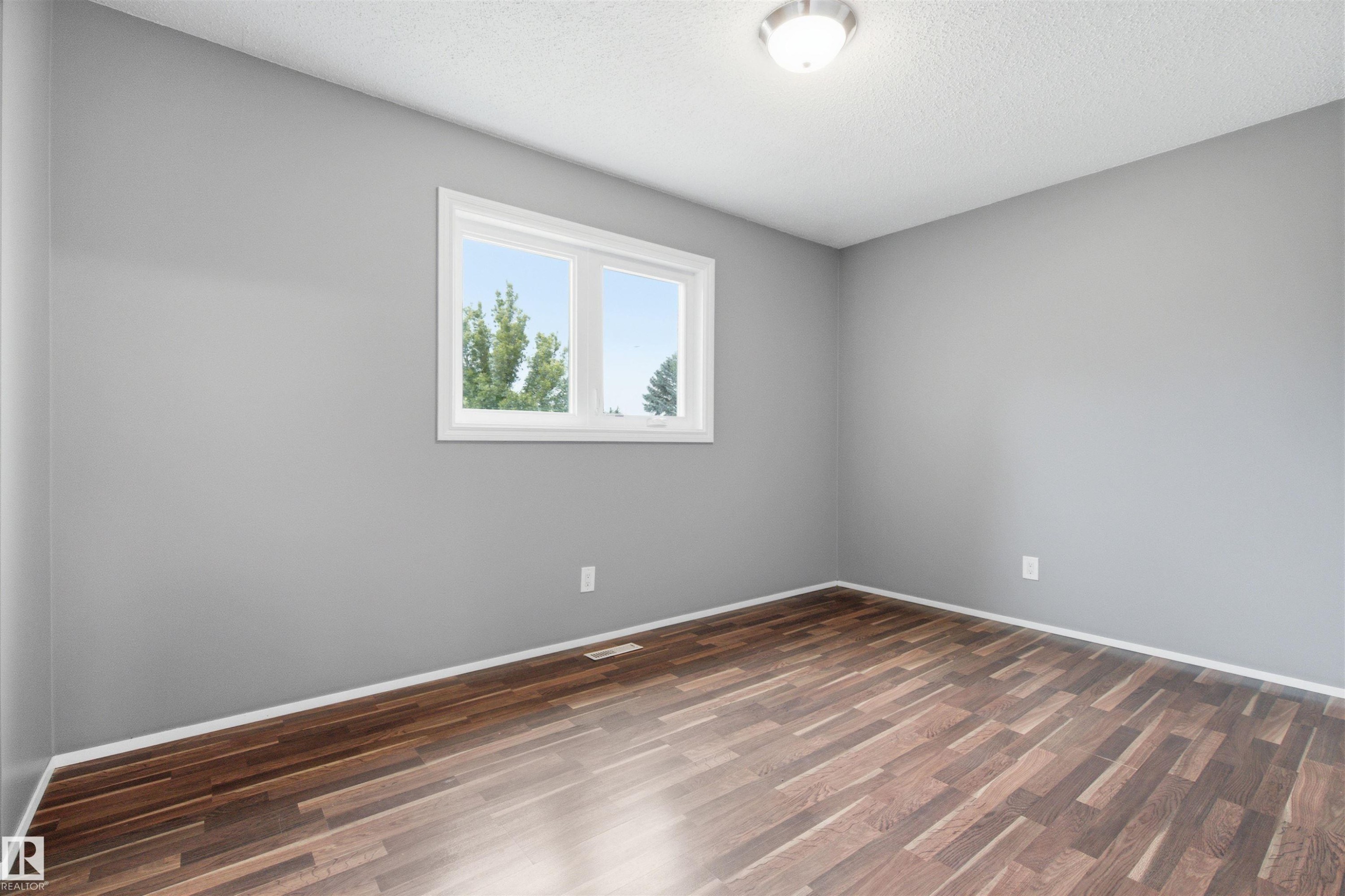 18303 76 Avenue Nw, Edmonton, AB