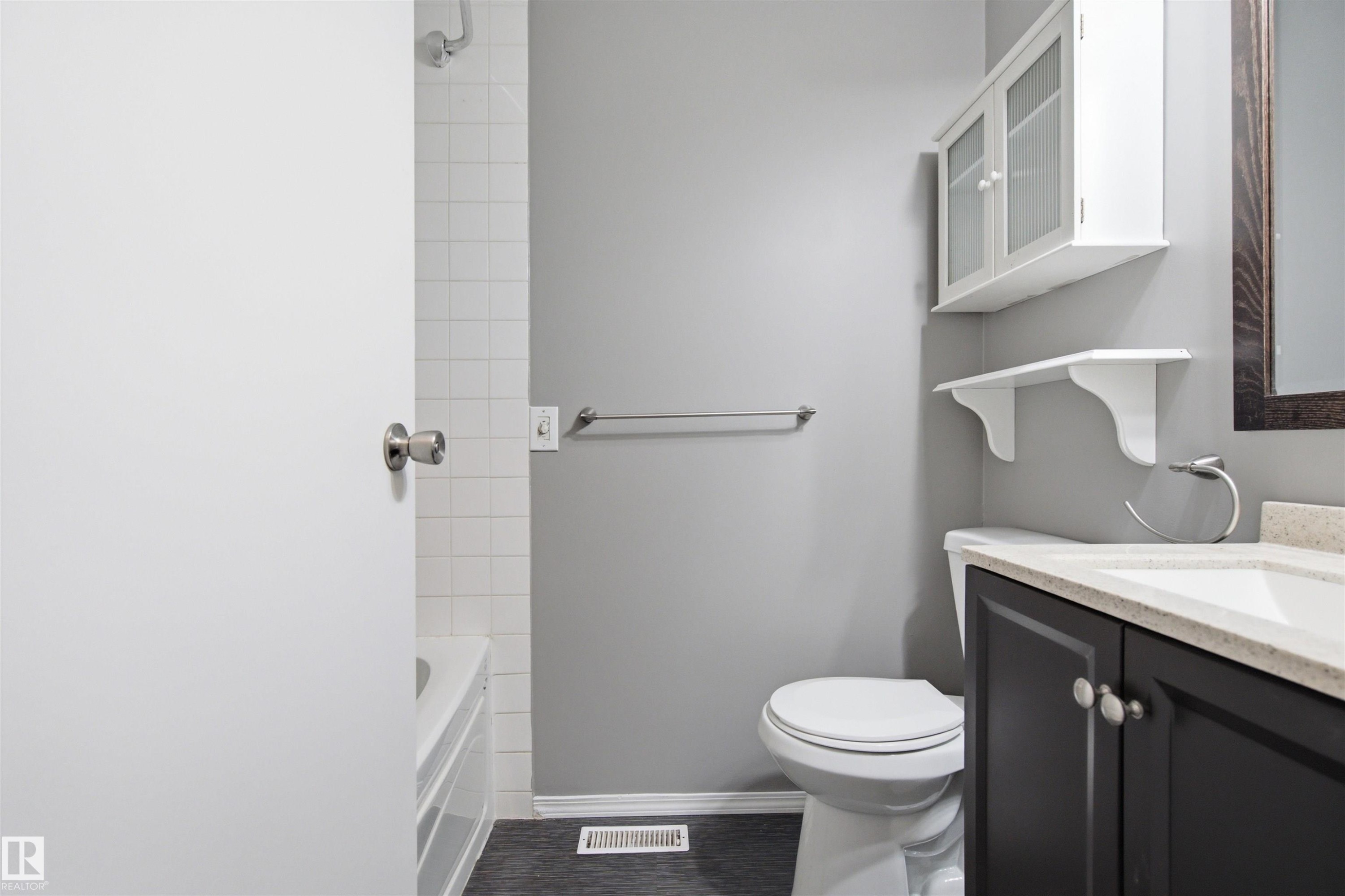 18303 76 Avenue Nw, Edmonton, AB