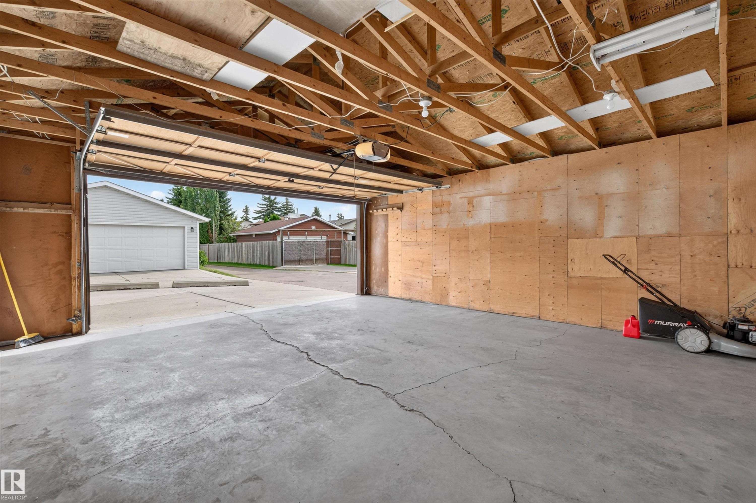 18303 76 Avenue Nw, Edmonton, AB