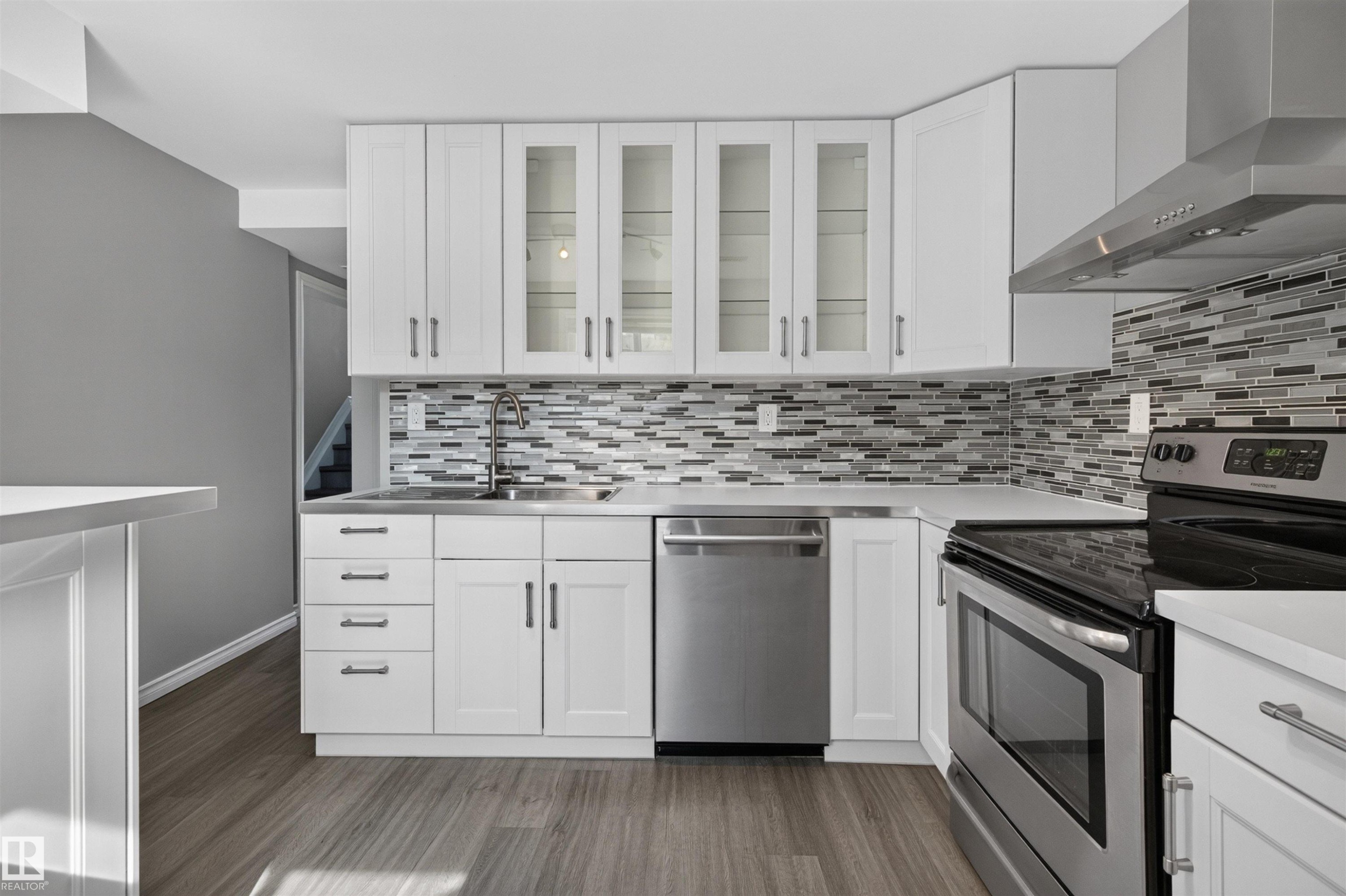 18303 76 Avenue Nw, Edmonton, AB