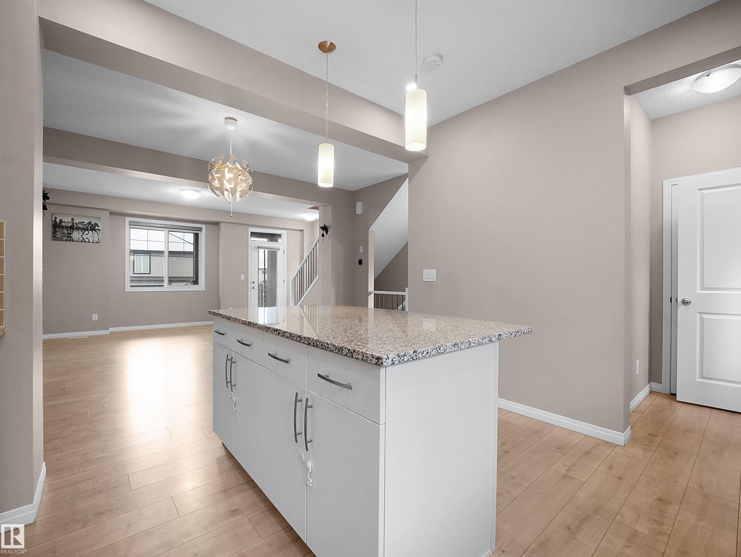 2080 Wonnacott Way Sw, Edmonton, AB - Indoor Photo Showing Kitchen